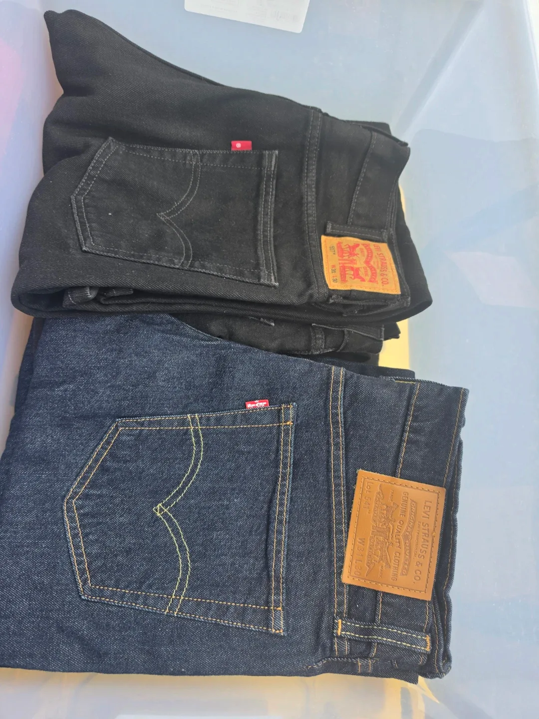 Levi's Jeans (Black and Dark Wash) - photo 3
