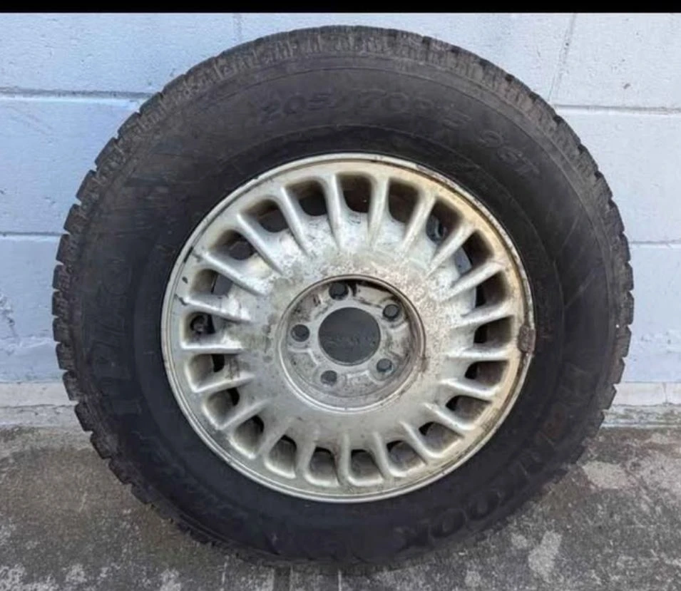 Hankook 205/70R15 Winter Tire