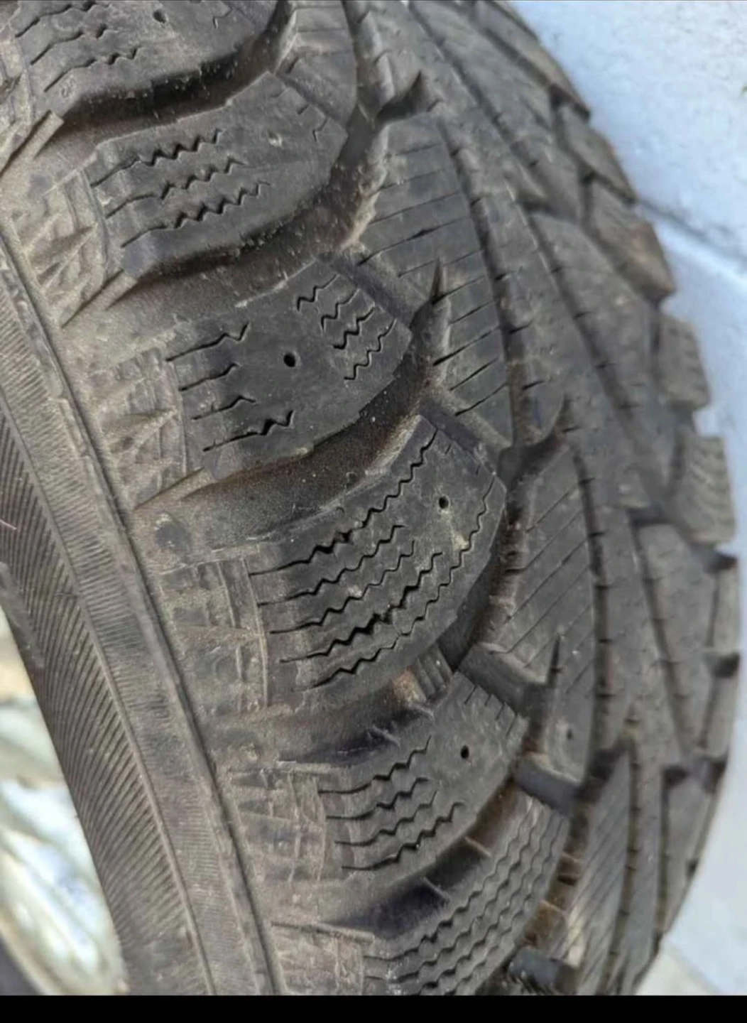 Hankook 205/70R15 Winter Tire - photo 3