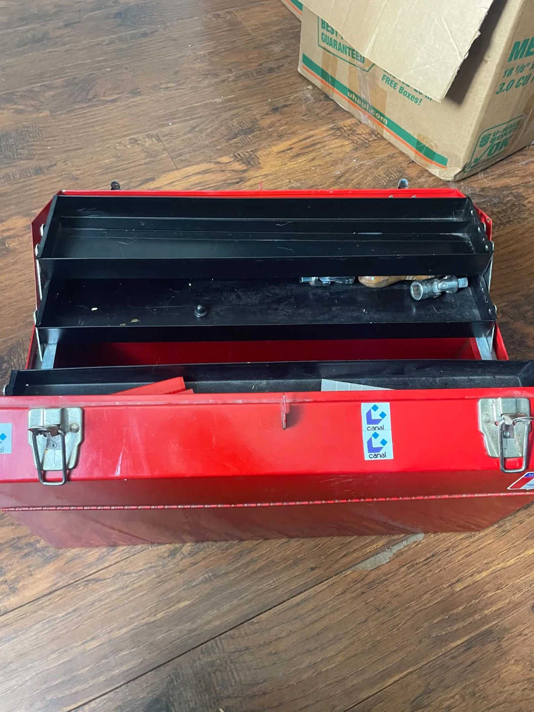 Red Metal Toolbox - photo 4