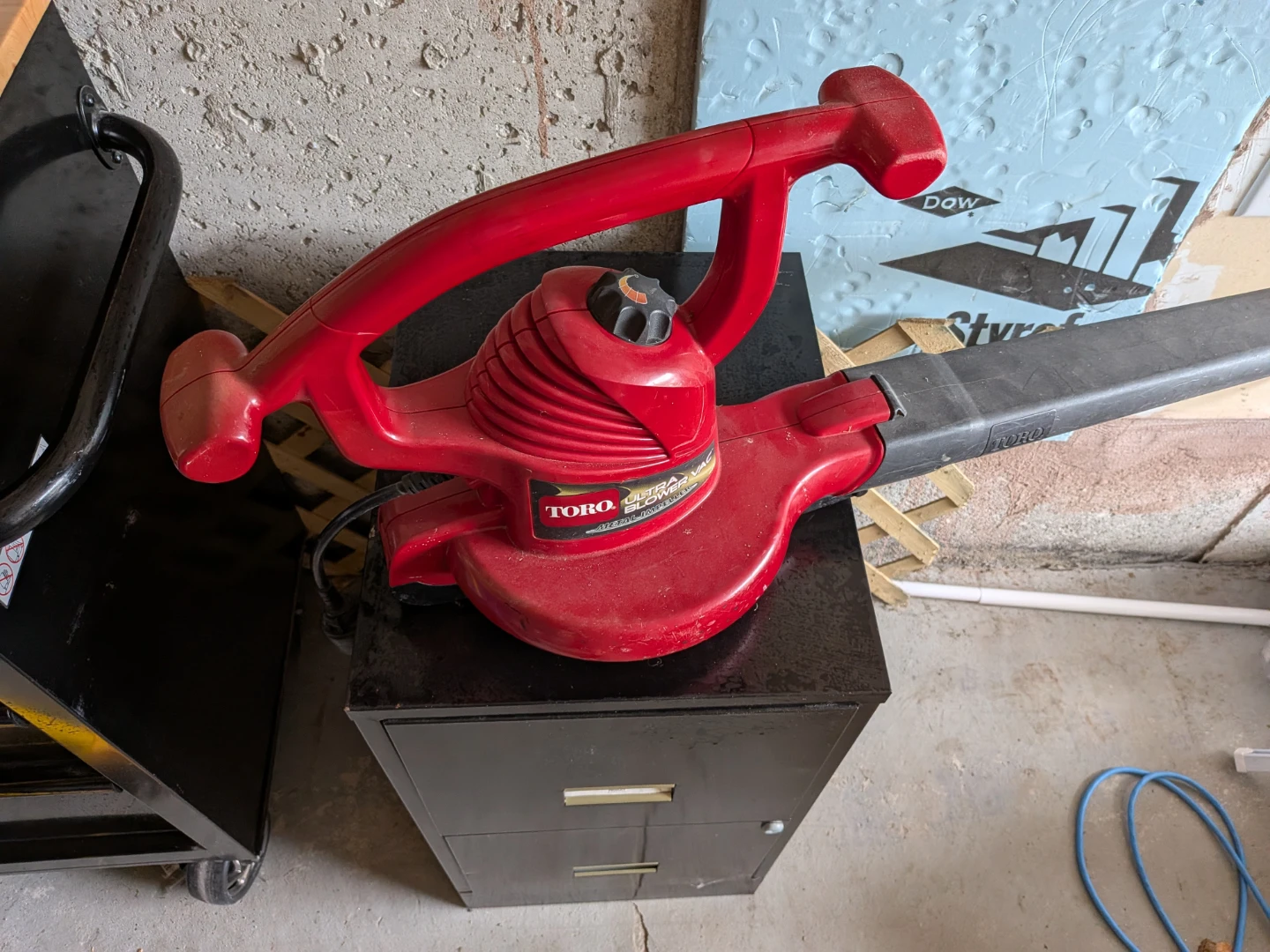 Toro Electric Leaf Blower - photo 2