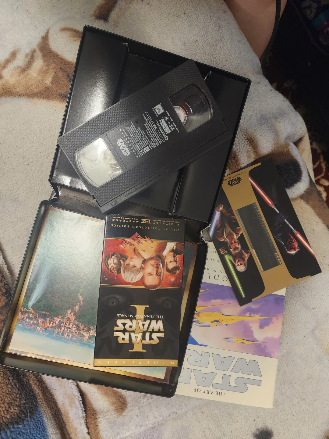 Star Wars: The Phantom Menace Widescreen Collector's Edition VHS - photo 3