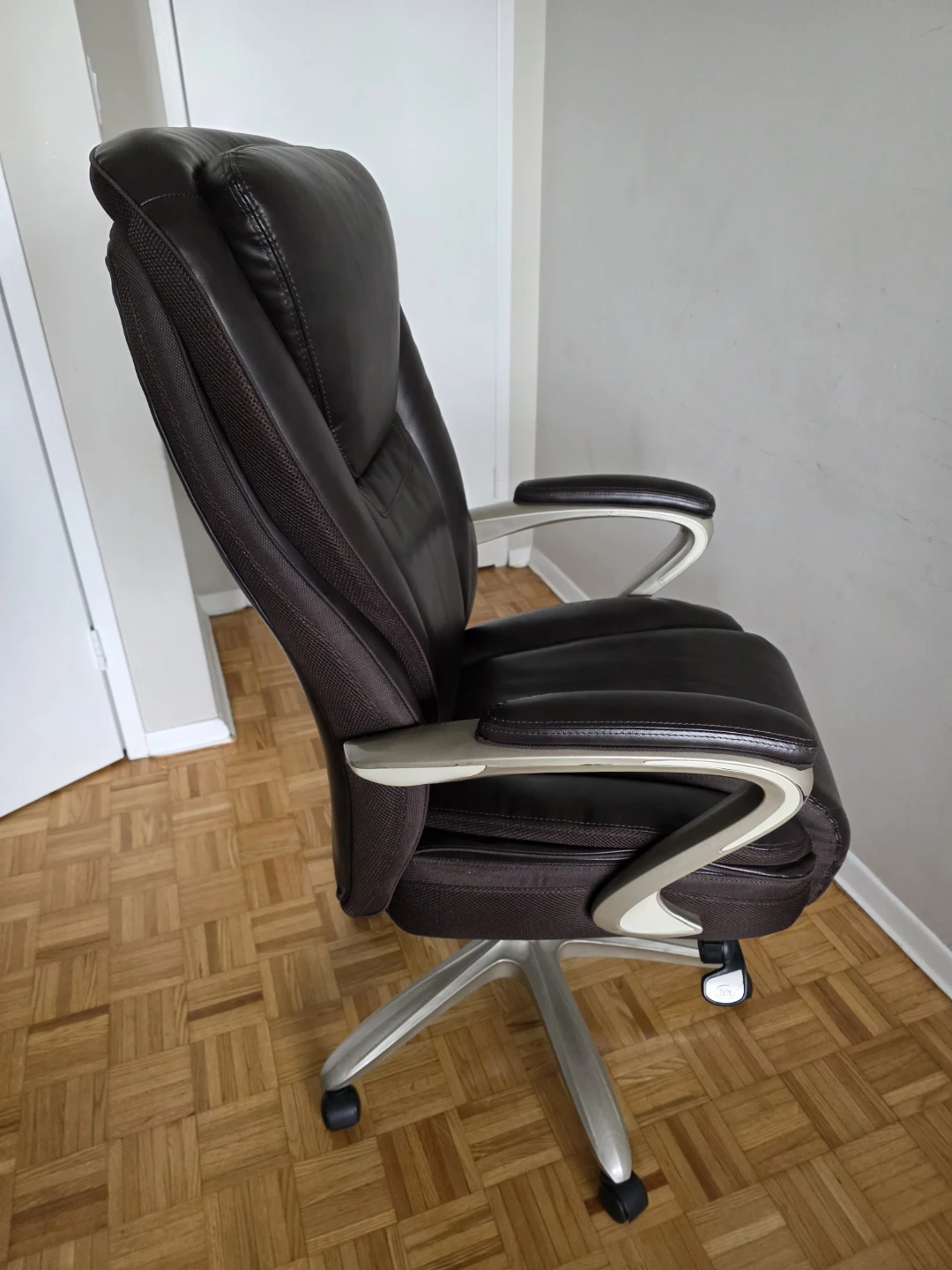 SERTA Brown Leather Office Chair - photo 4