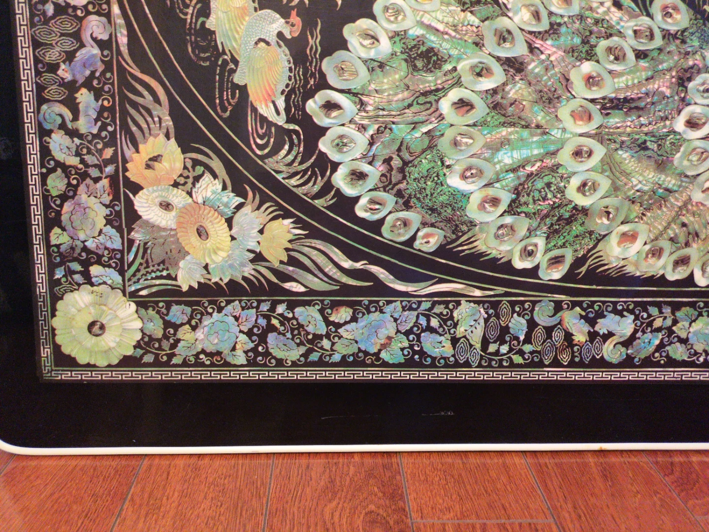 Decorative lacquer picnic table with Peacock Design - photo 3