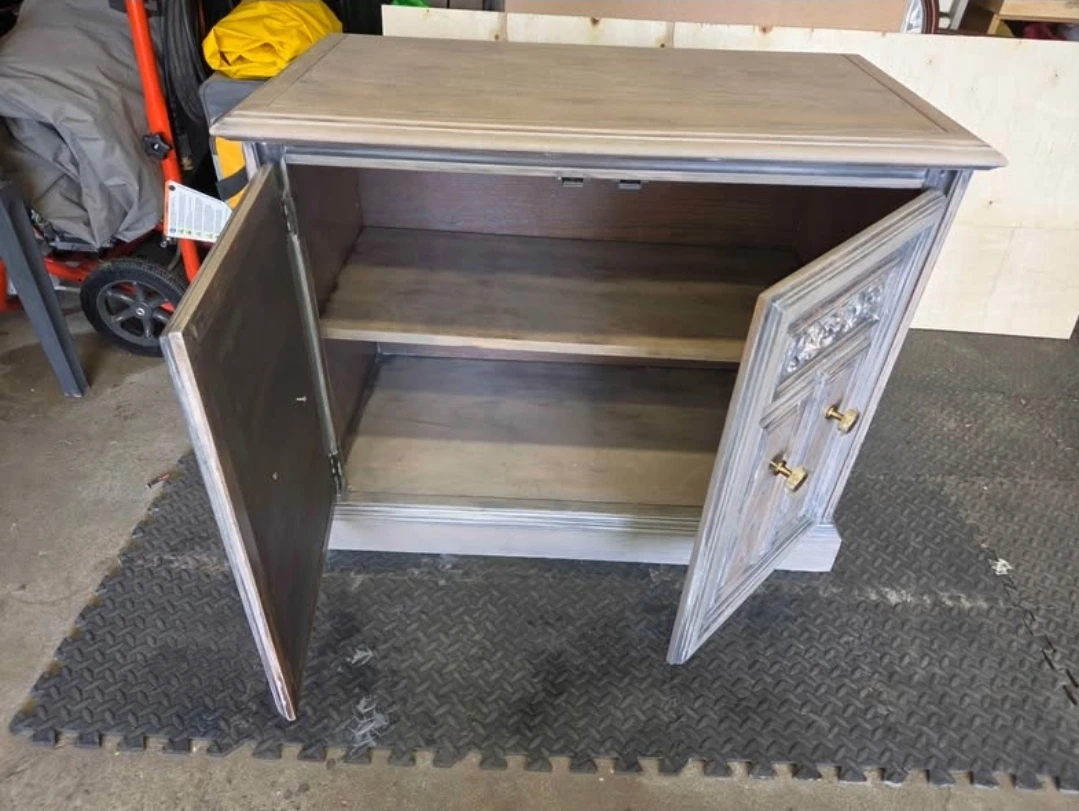 Vintage Accent Cabinet with Carved Doors - photo 4