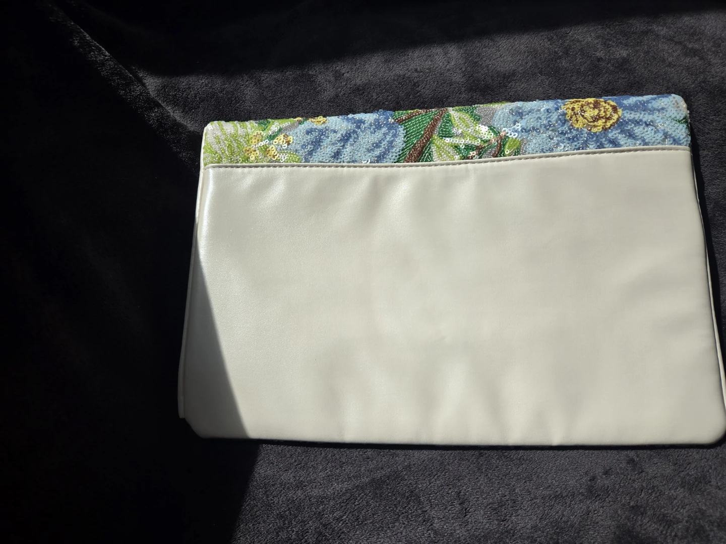 NEVER USED:  Sequin Floral Clutch Purse - photo 2