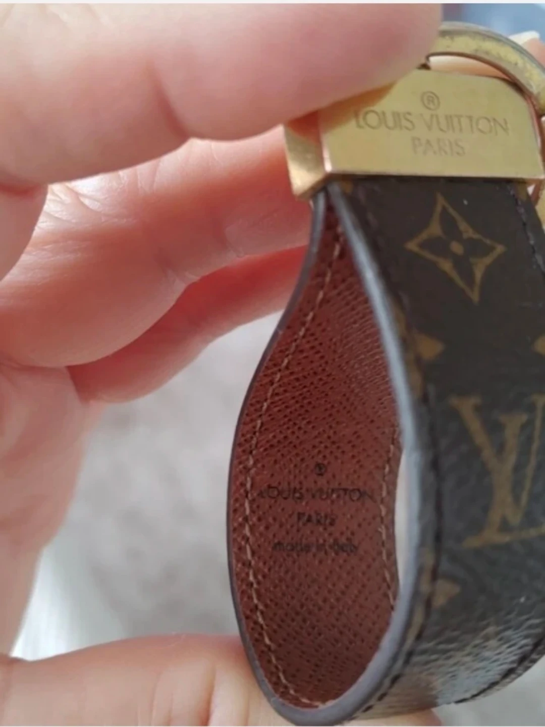 Louis Vuitton Dragonne Key Holder Charm - photo 4