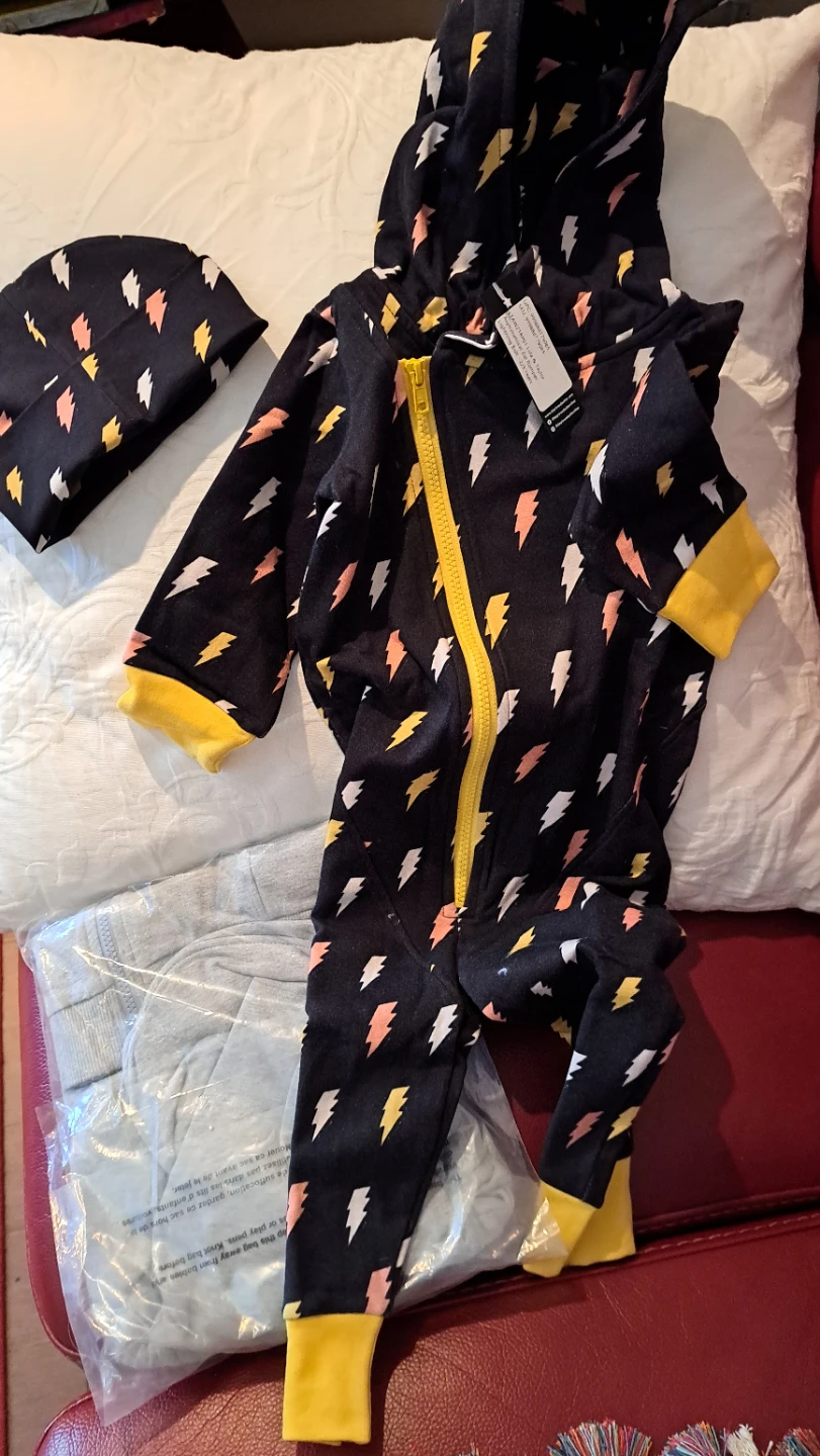 Lola & Taylor Asymmetrical Zip Romper and Hat Set - 2/3 Years