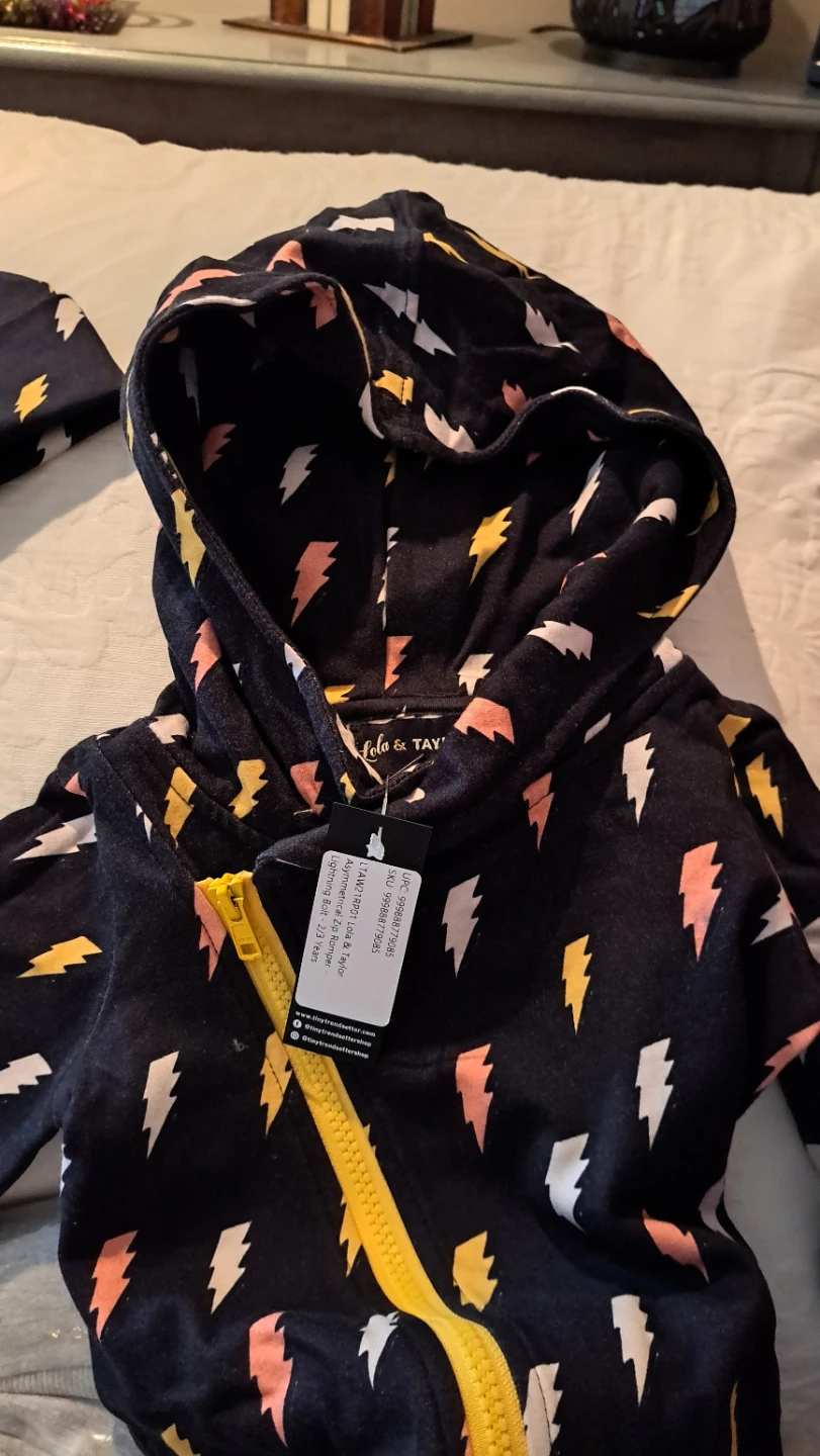 Lola & Taylor Asymmetrical Zip Romper and Hat Set - 2/3 Years - photo 3