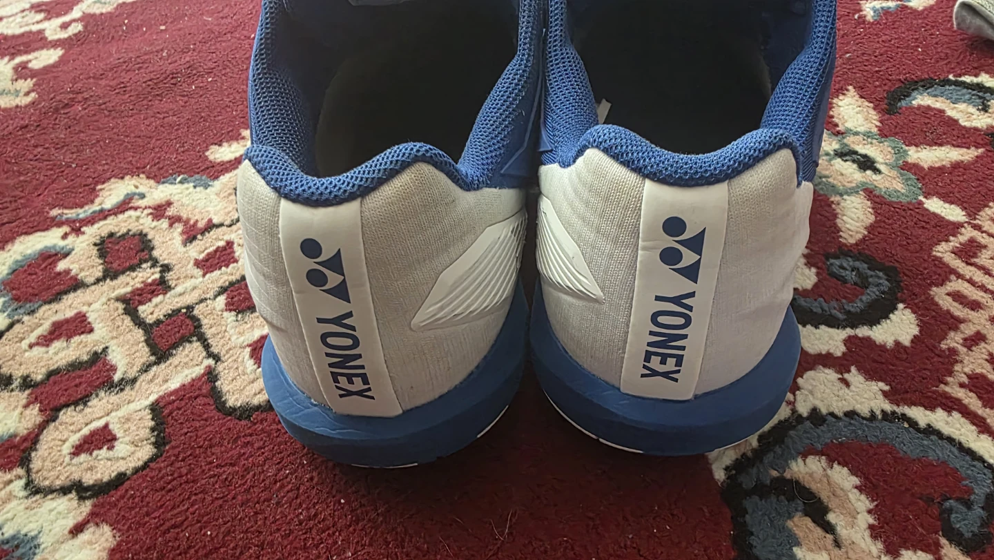 Yonex Blue Badminton Shoes - photo 2