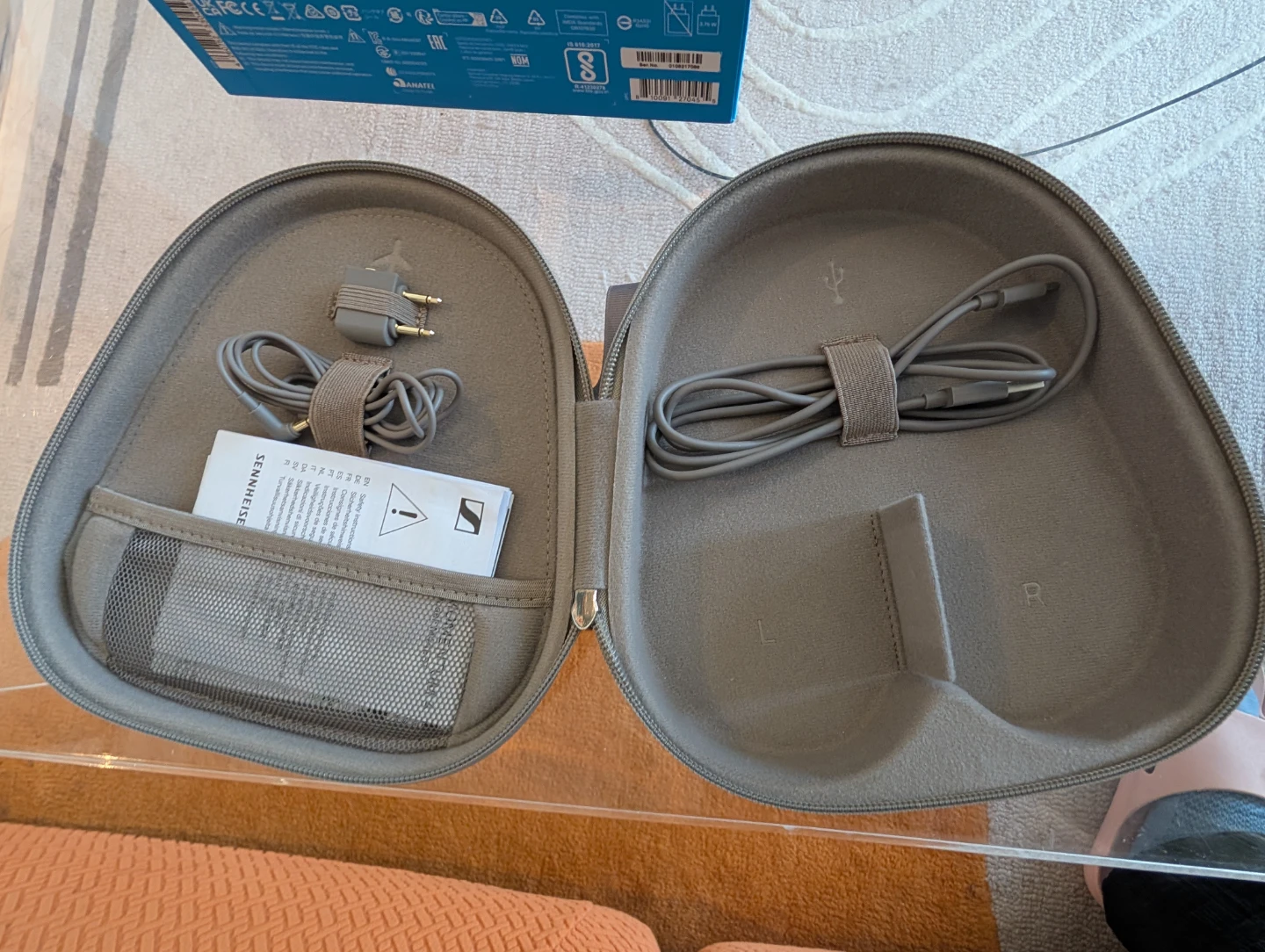 Sennheiser Momentum 4 Wireless Headphones - photo 4