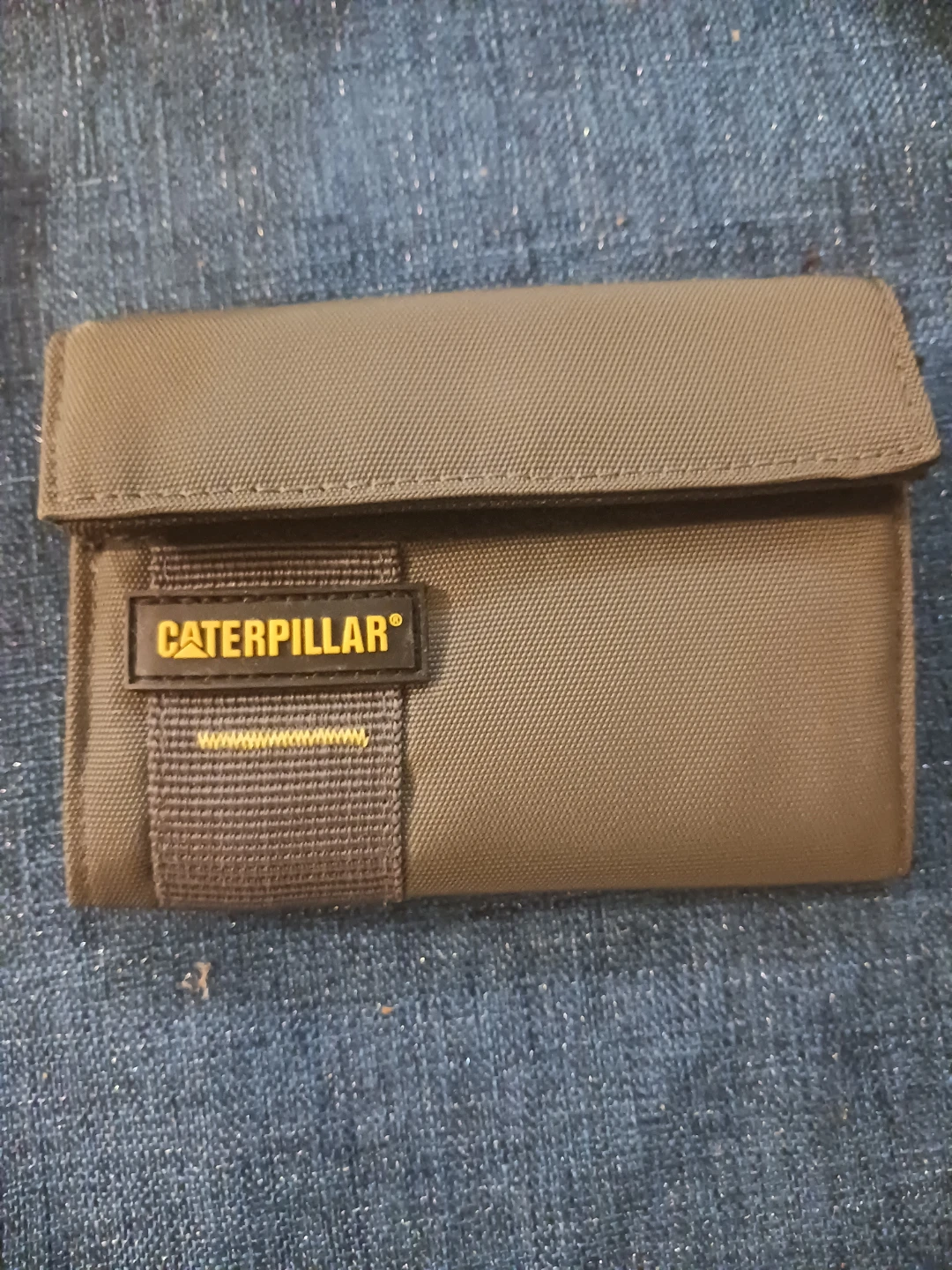Caterpillar Tri-Fold Wallet - photo 2