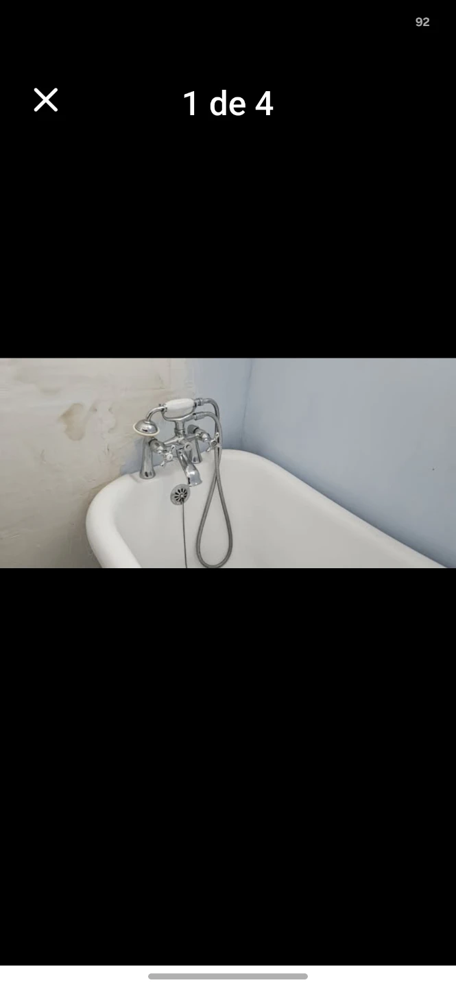 White Acrylic Oval Clawfoot Soaking Bathtub, Drain and facets - photo 4