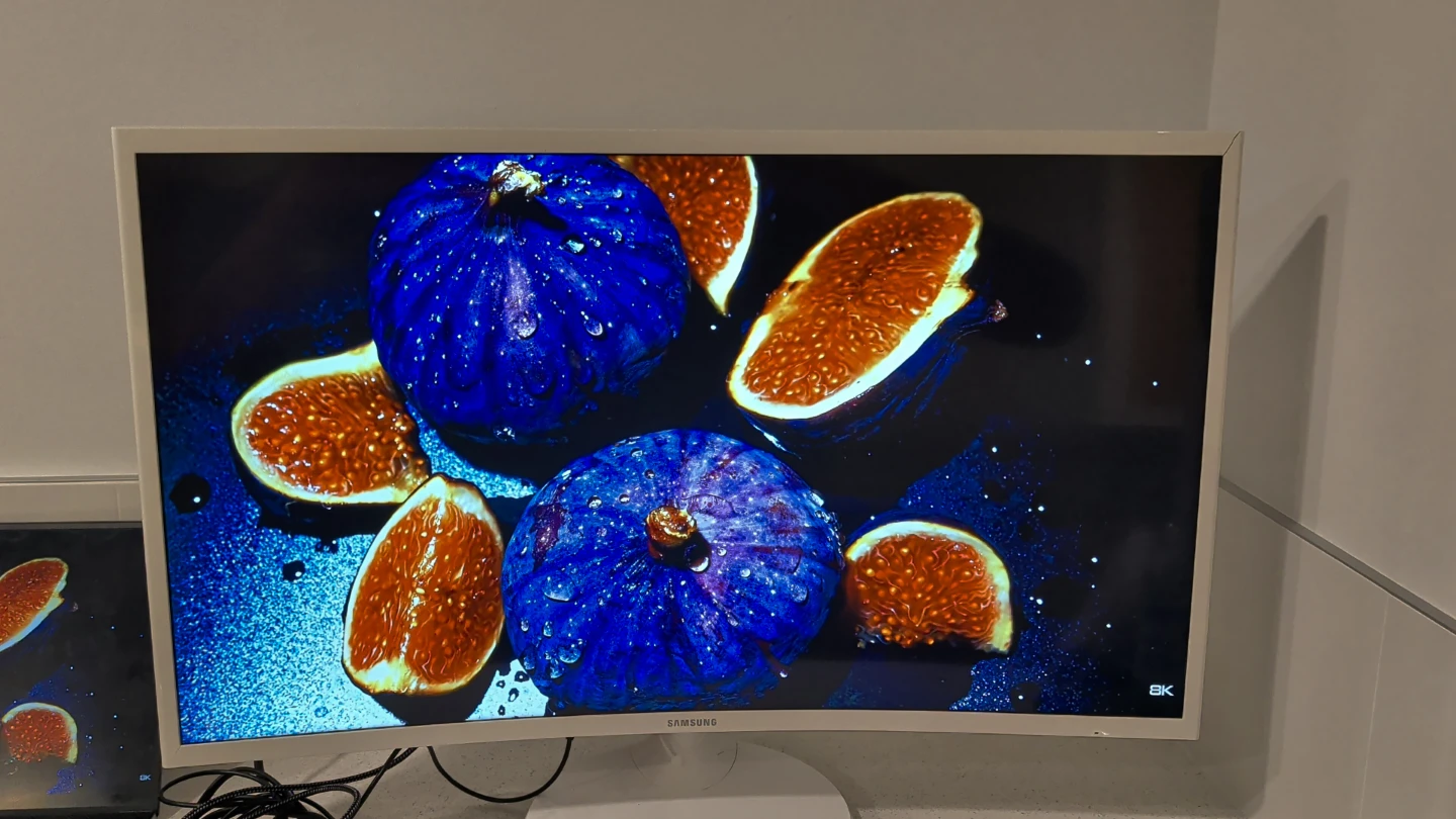 Samsung 32” Curved White Monitor - Working Perfectly