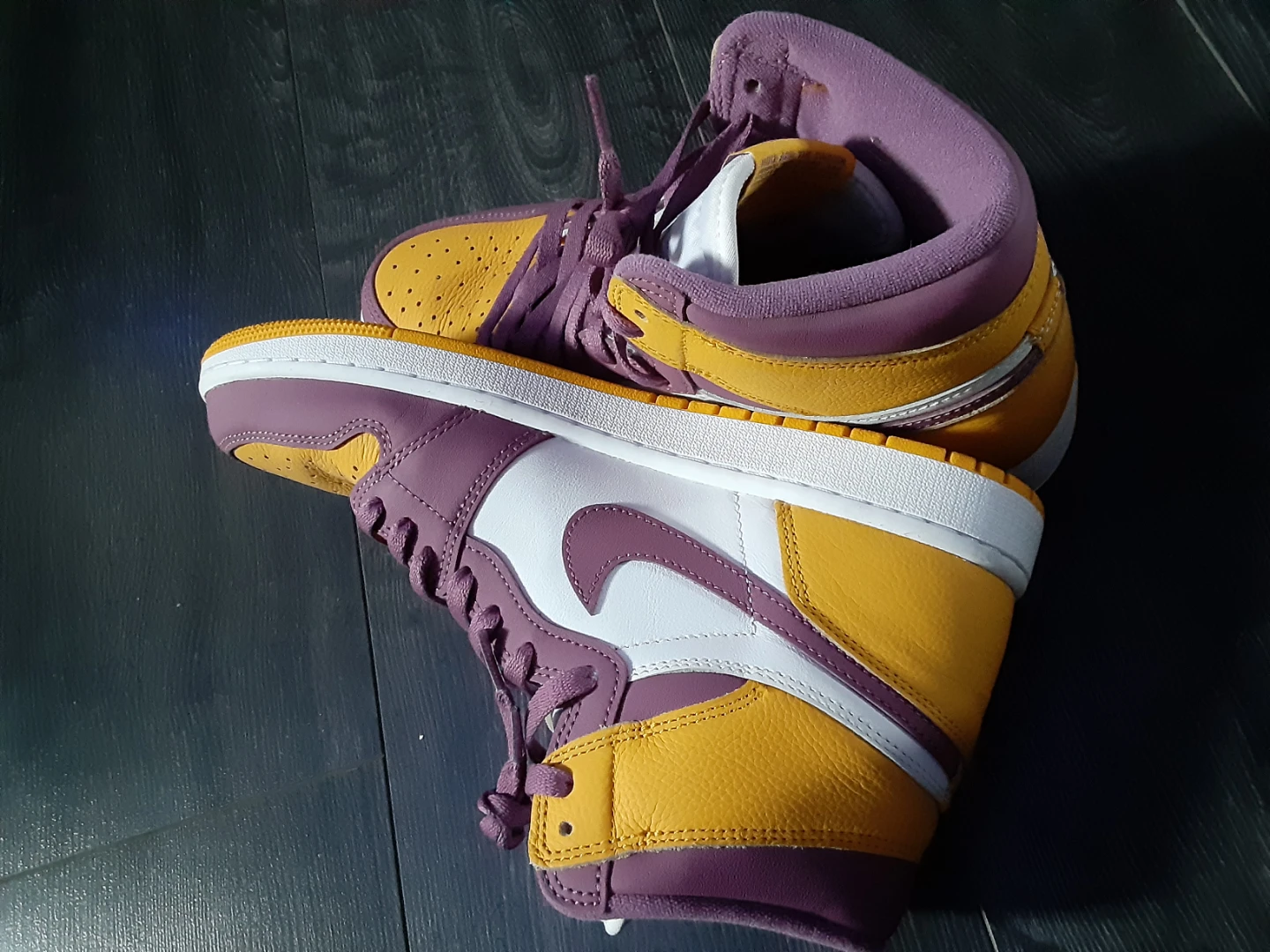 Jordan 1 Brotherhood Sneakers - photo 4