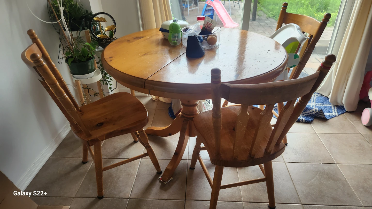 Wooden Round Dining Table with 4 Chairs