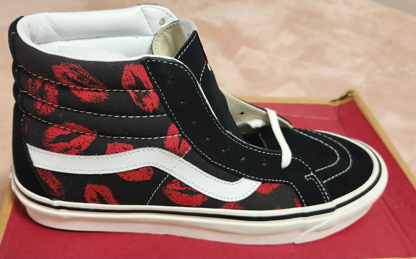 Vans Sk8-Hi 38 DX Anaheim Factory Hot Lips Black/Red Size
