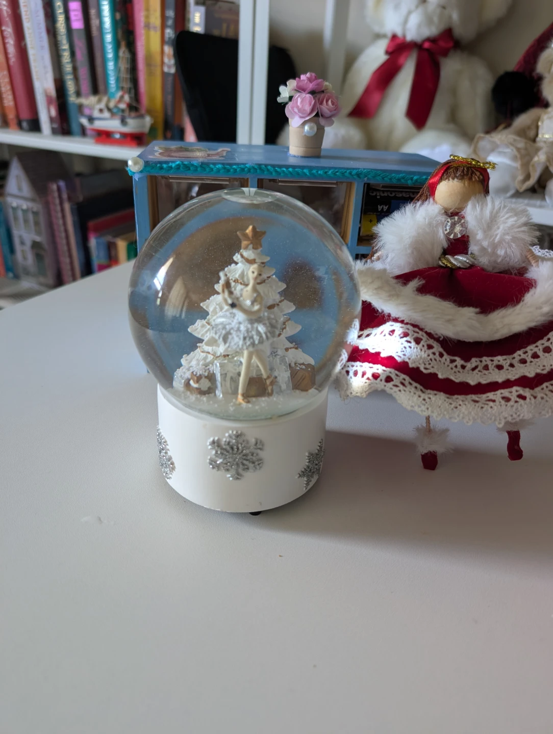Christmas Tree Snow Globe