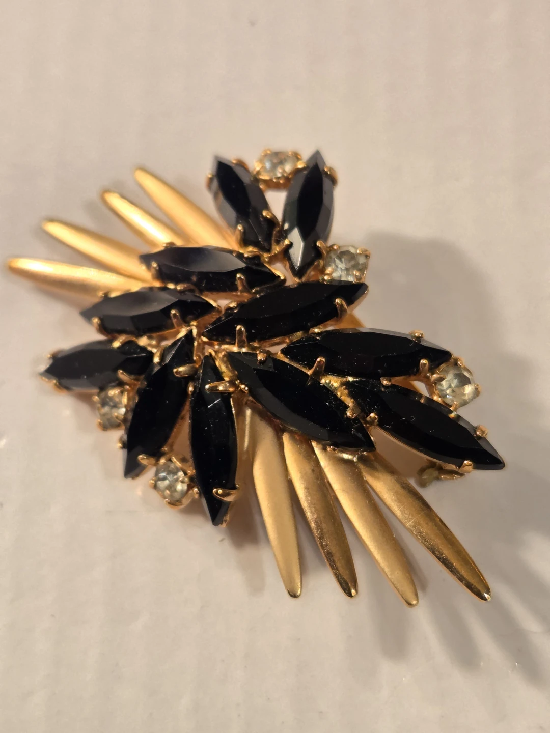 Onix stone brooch - photo 2