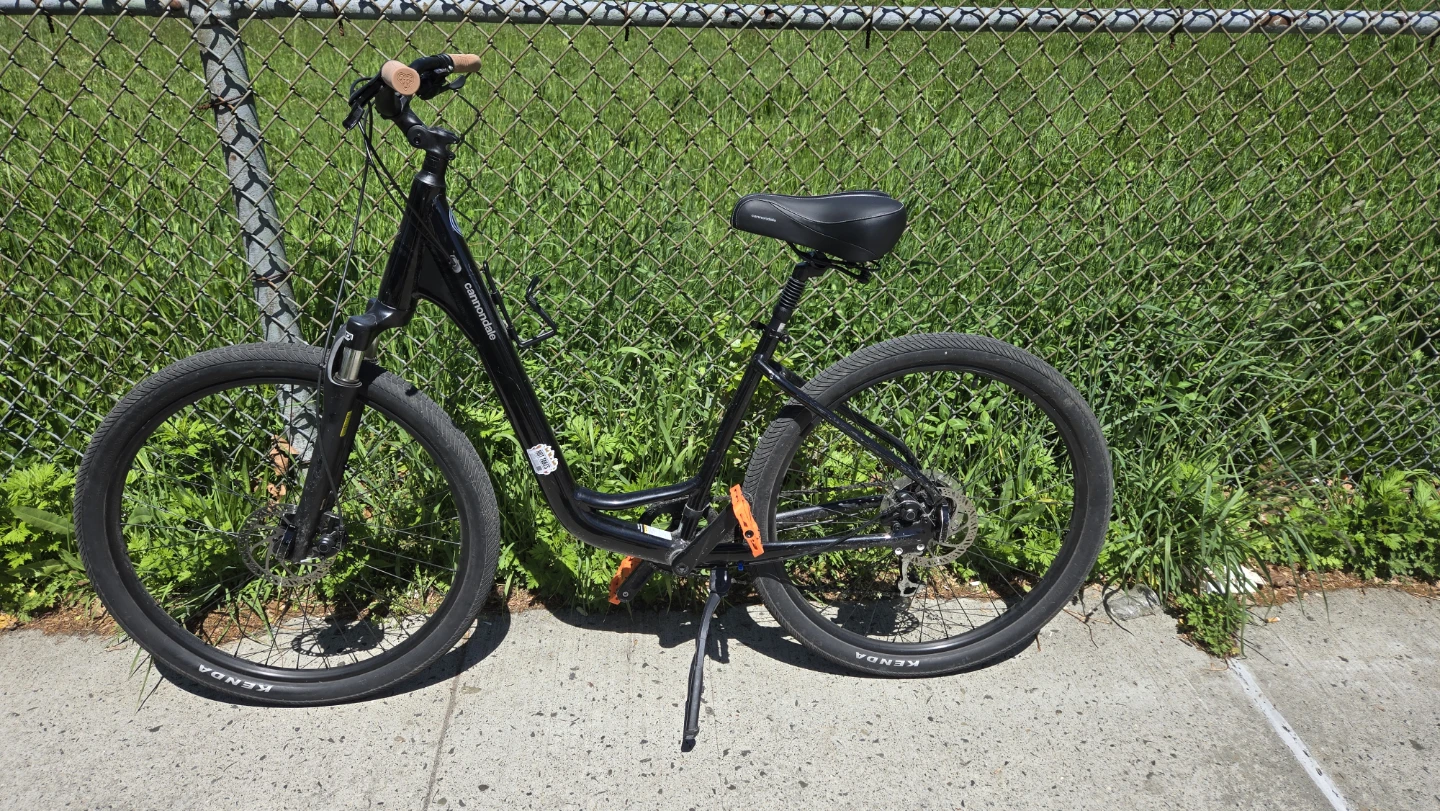 Cannondale adventure 2