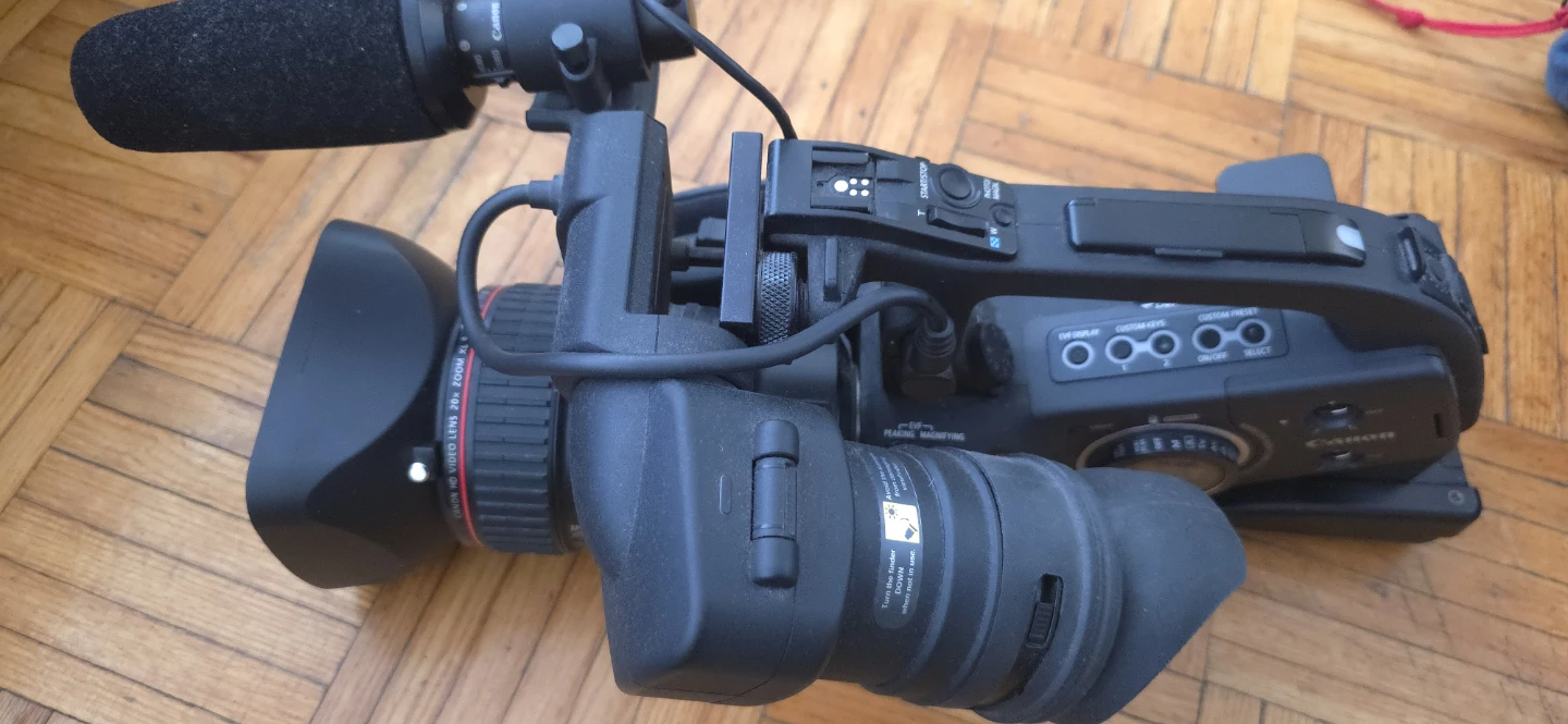 Canon XLH1a HDV 3CCD Video Camera - photo 3
