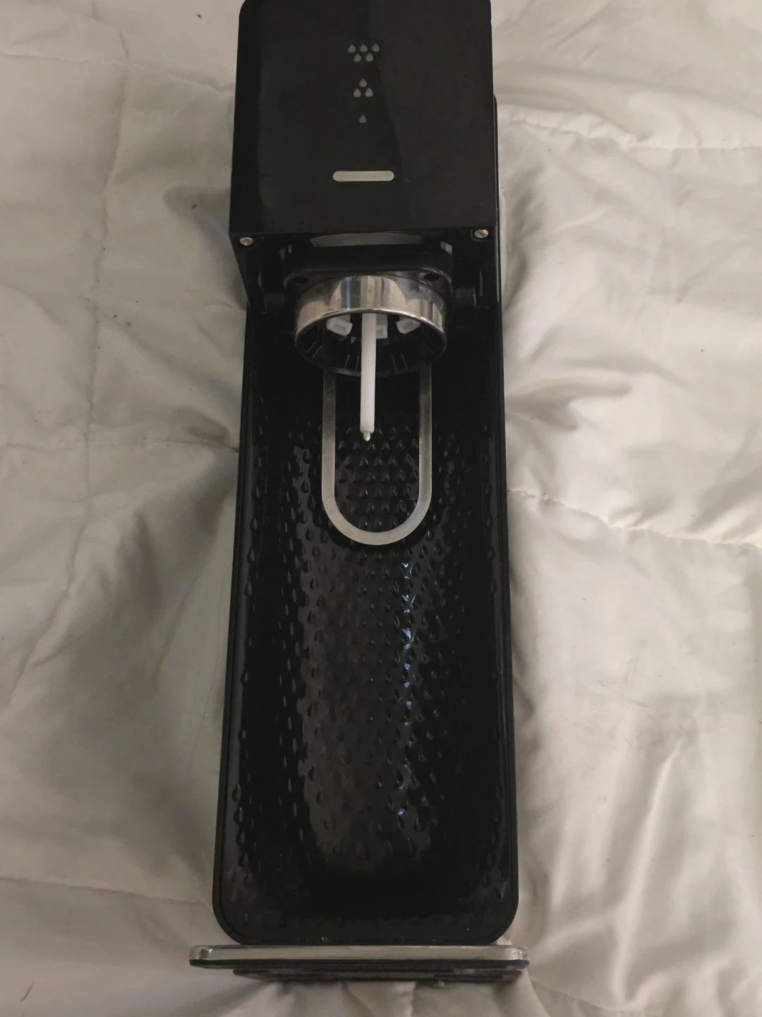 SodaStream Fizzi sparkling water maker with CO2 cylinder - photo 3