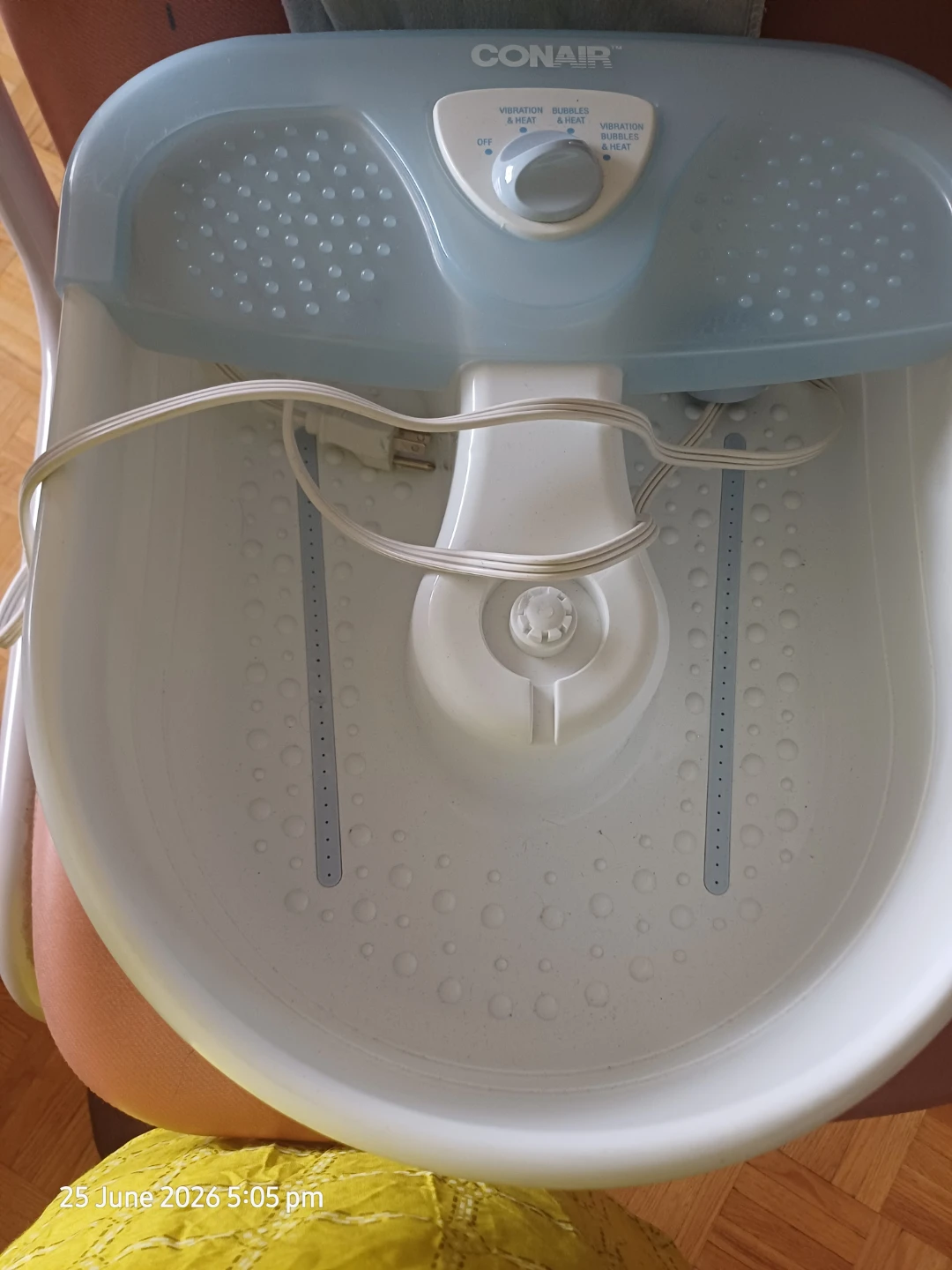 Conair Foot Spa with Heat and Vibration - photo 2