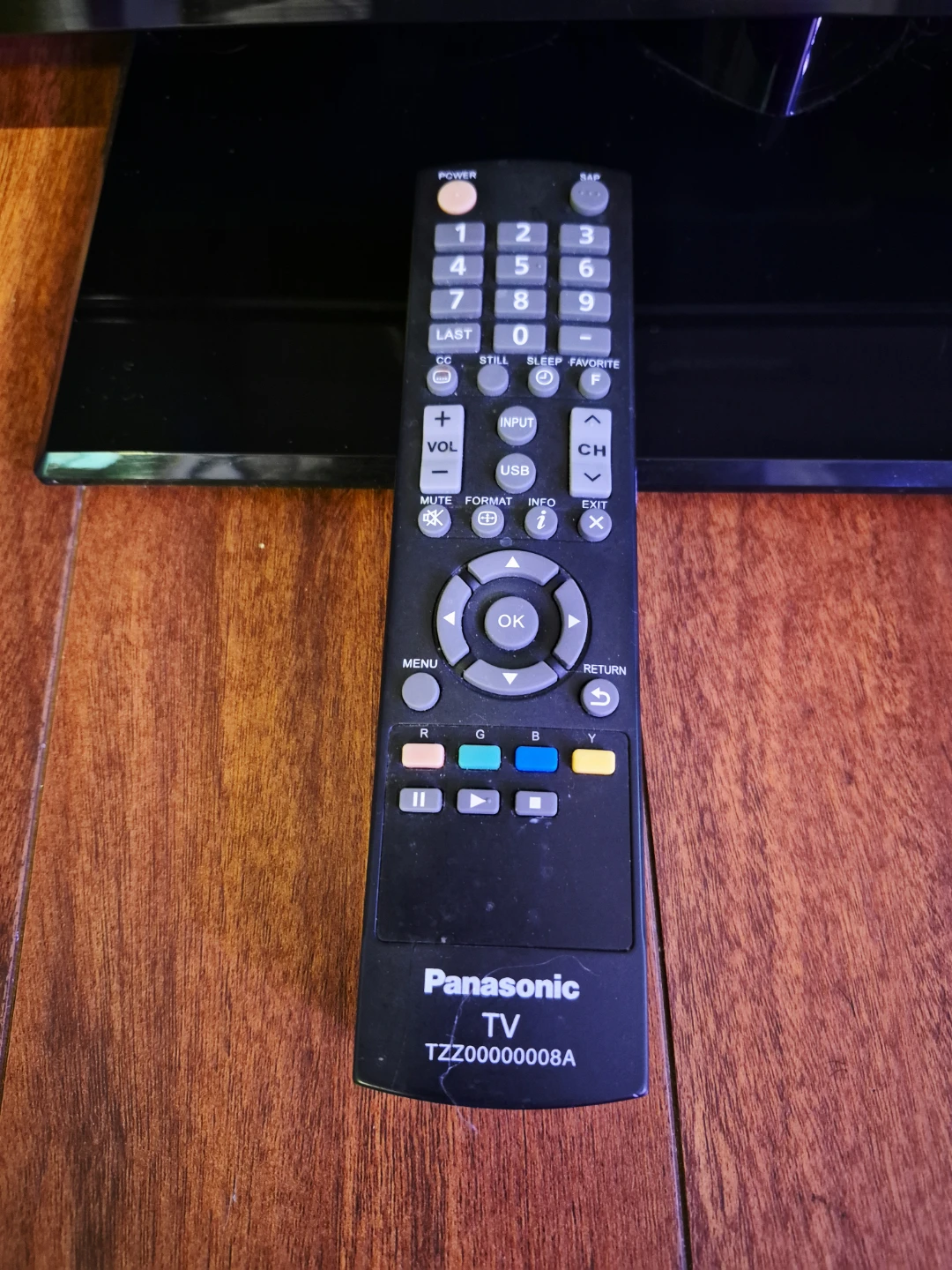 32" Panasonic TV & Remote - photo 4