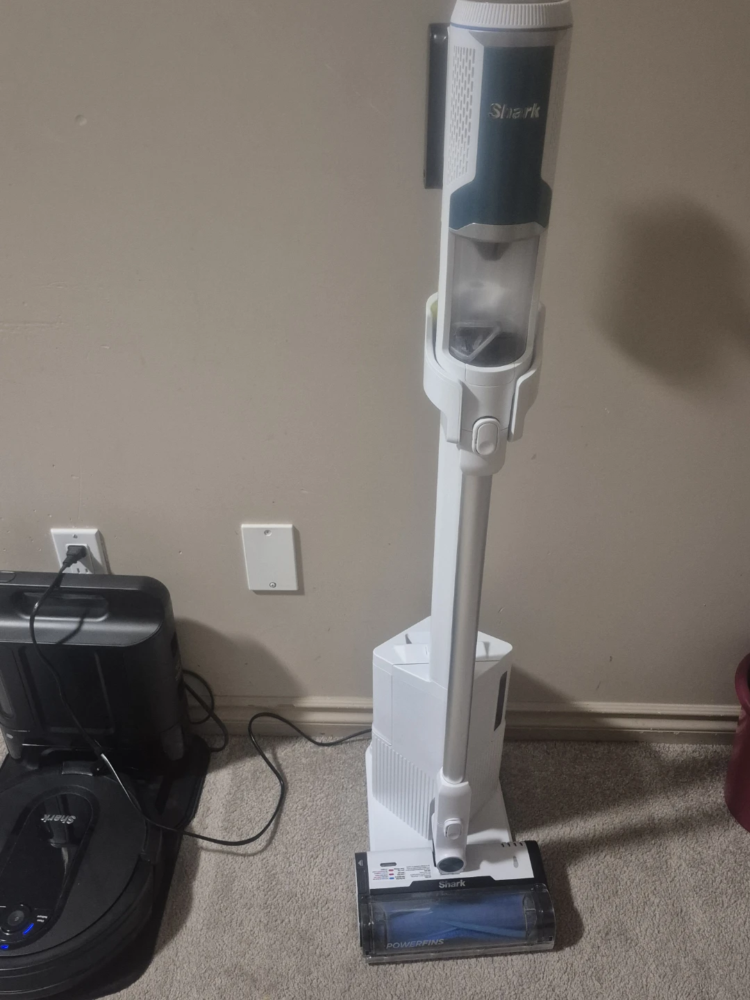 Shark Clean & Empty Cordless Stick Vacuum - photo 4