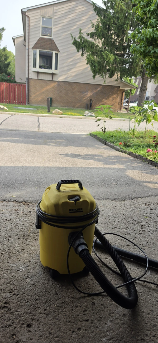 Karcher Wet/Dry Vacuum Cleaner - photo 3