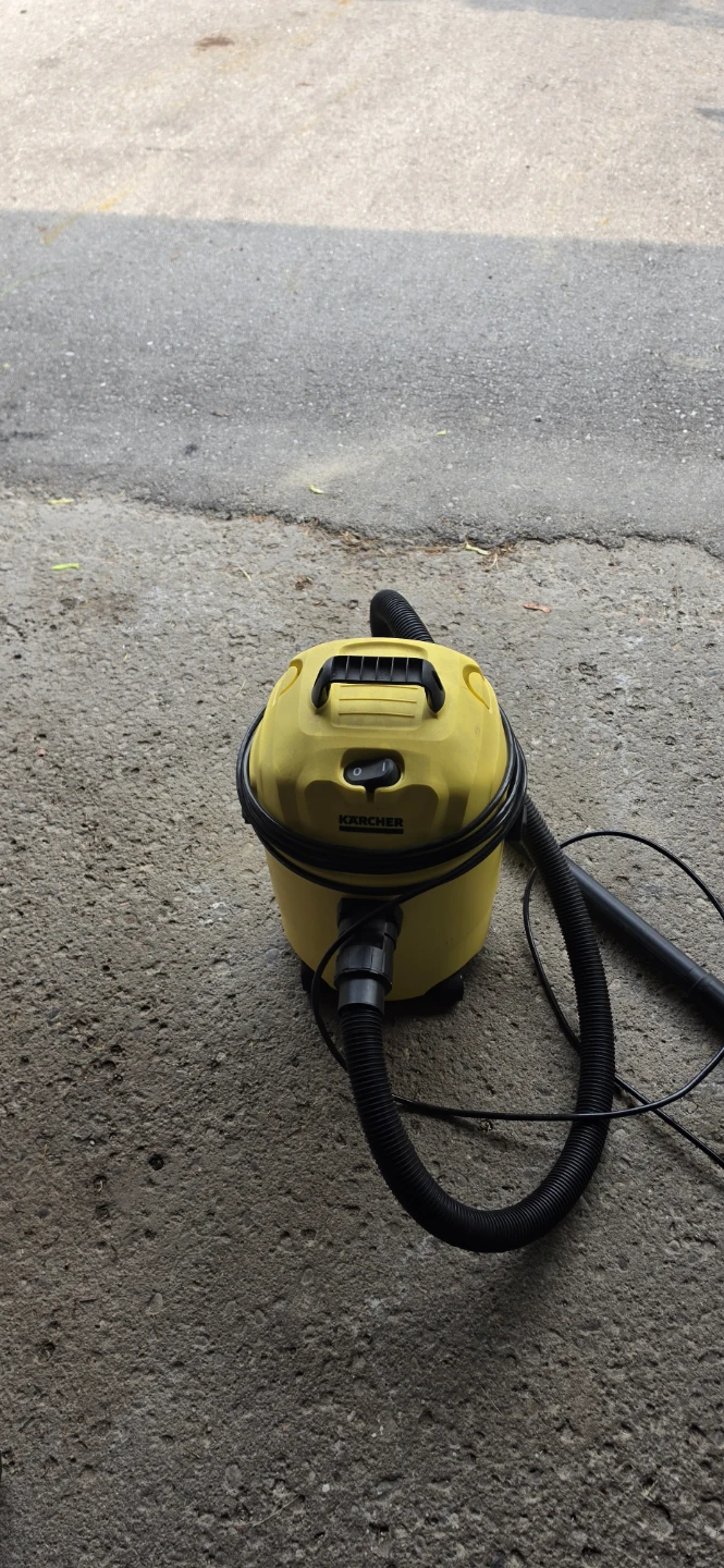 Karcher Wet/Dry Vacuum Cleaner - photo 4