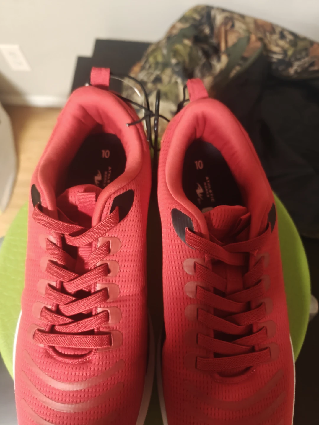 Athletic shoe us 10 brand new - photo 2