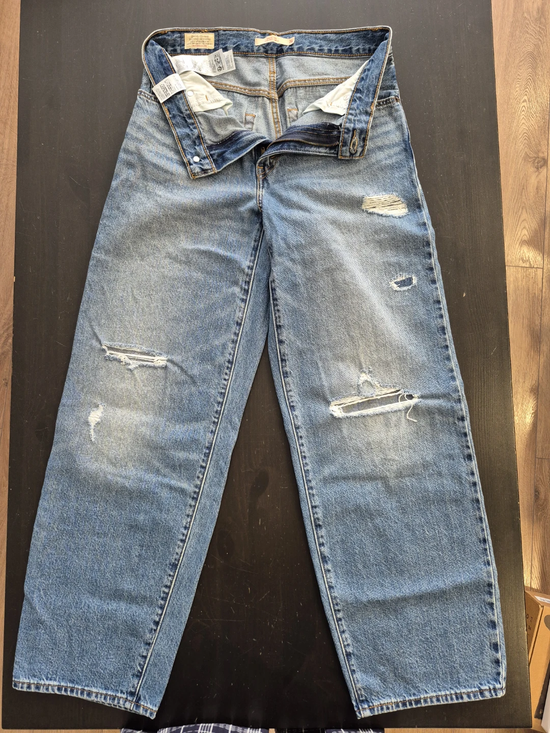 Levi's Baggy Dad distressed jeans Medium Wash