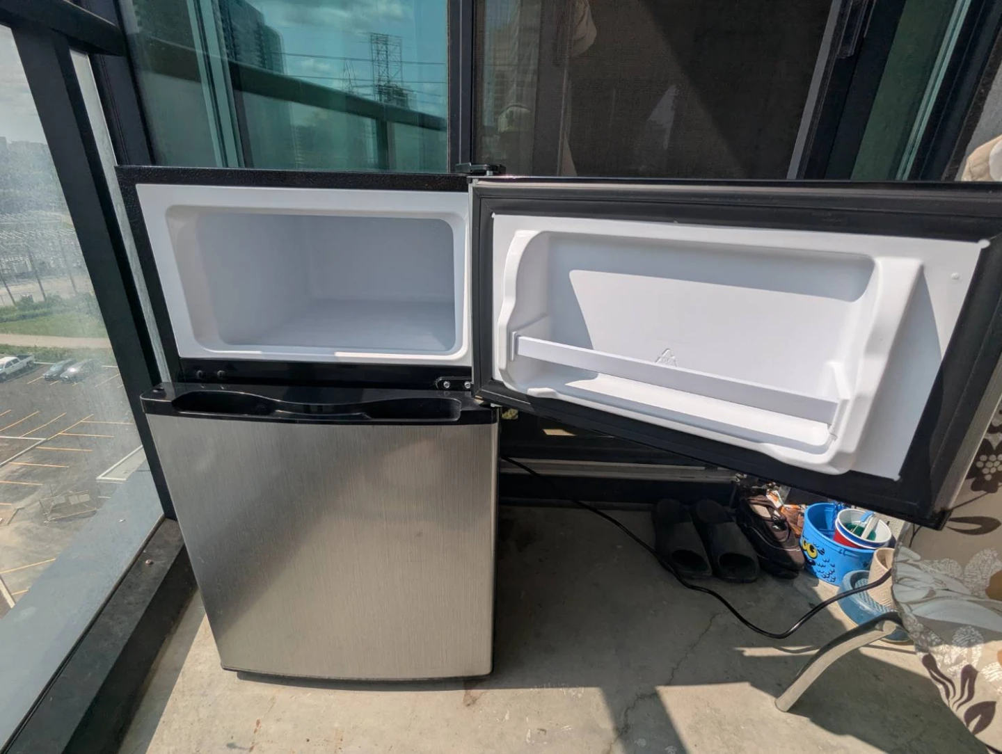Insignia Mini Fridge - photo 3