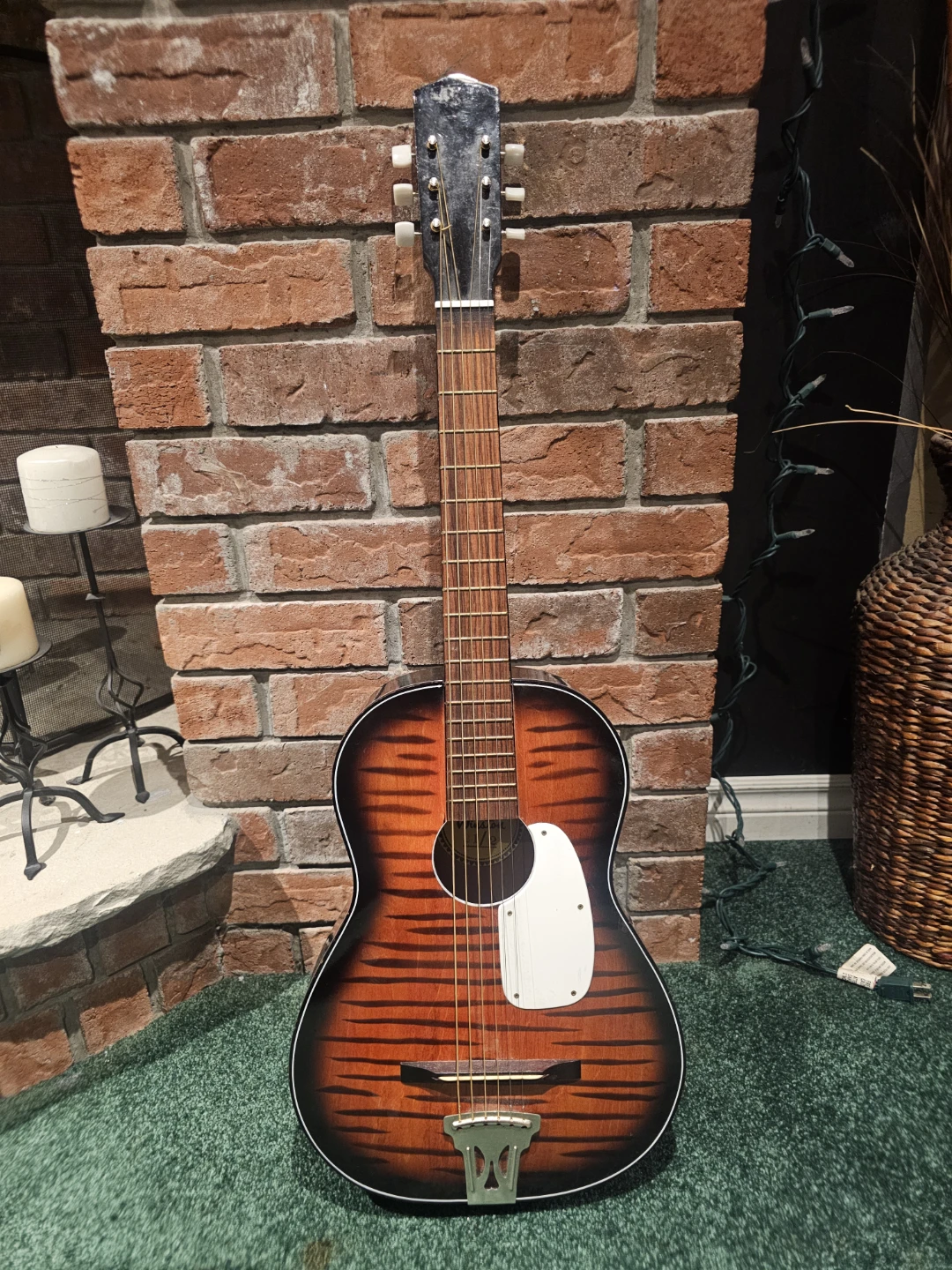 Winston Acoustic guitar
