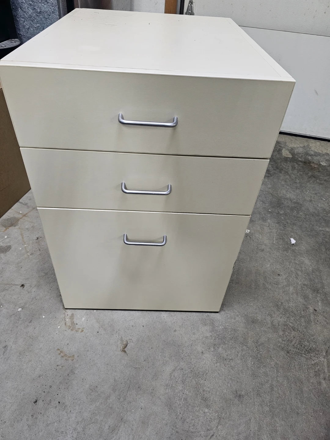 Cream 3-Drawer Filing Cabinet - photo 2