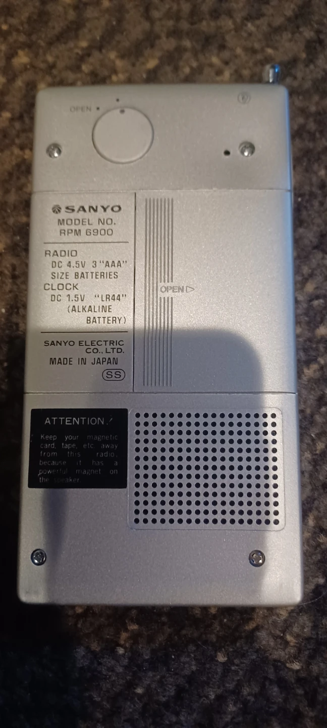 Sanyo clock radio parts or repair - photo 2