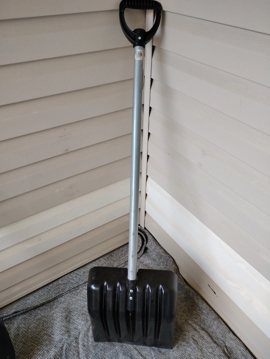 SNOW SHOVEL - photo 3