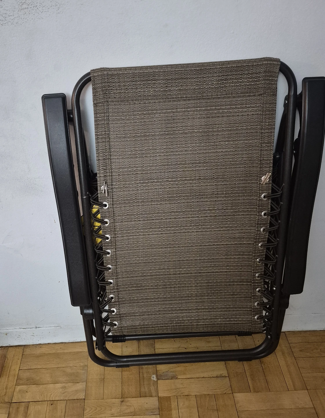 BN) Zero Gravity Lounge Chair