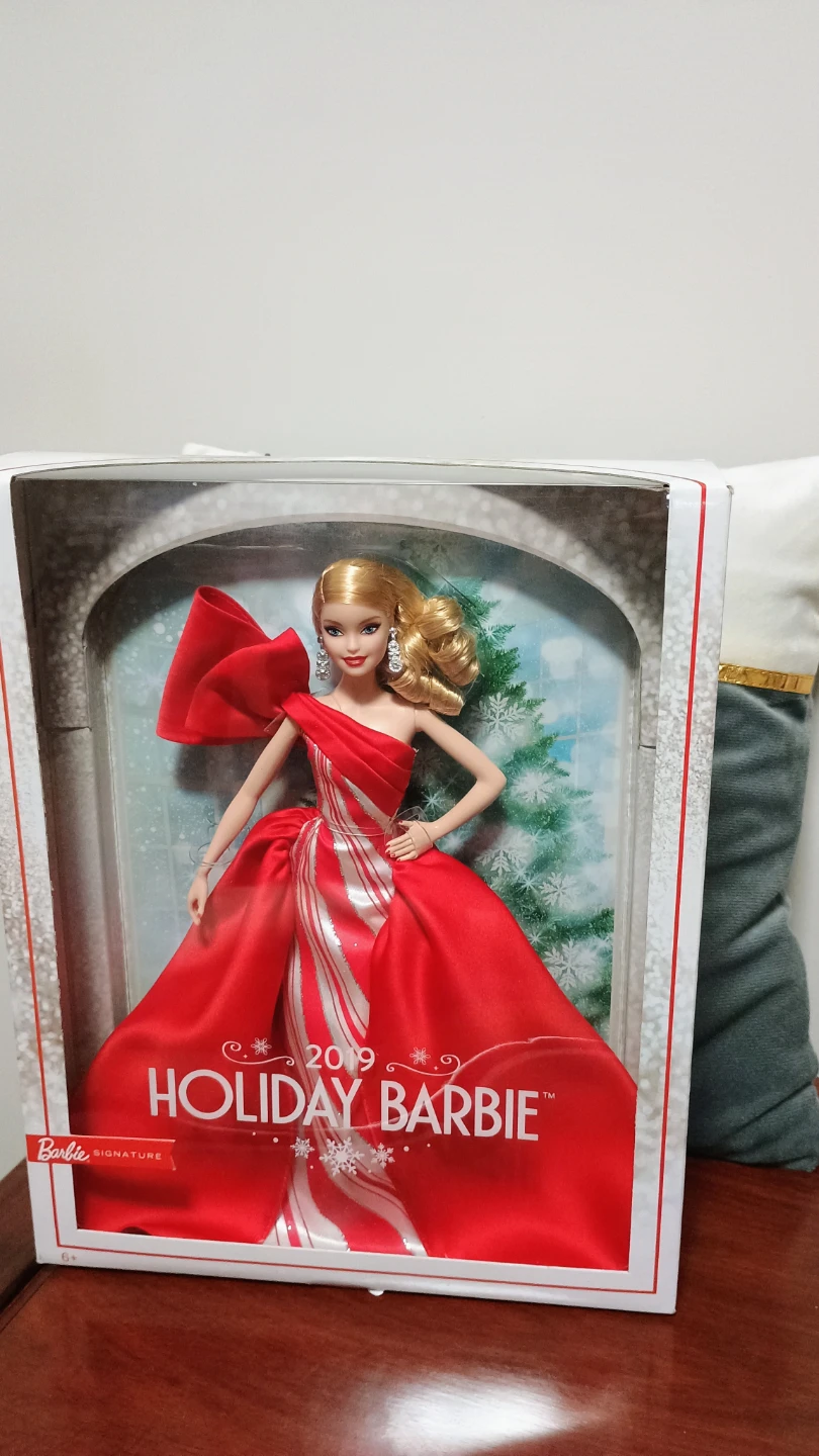 2019 Holiday Barbie Doll - photo 5