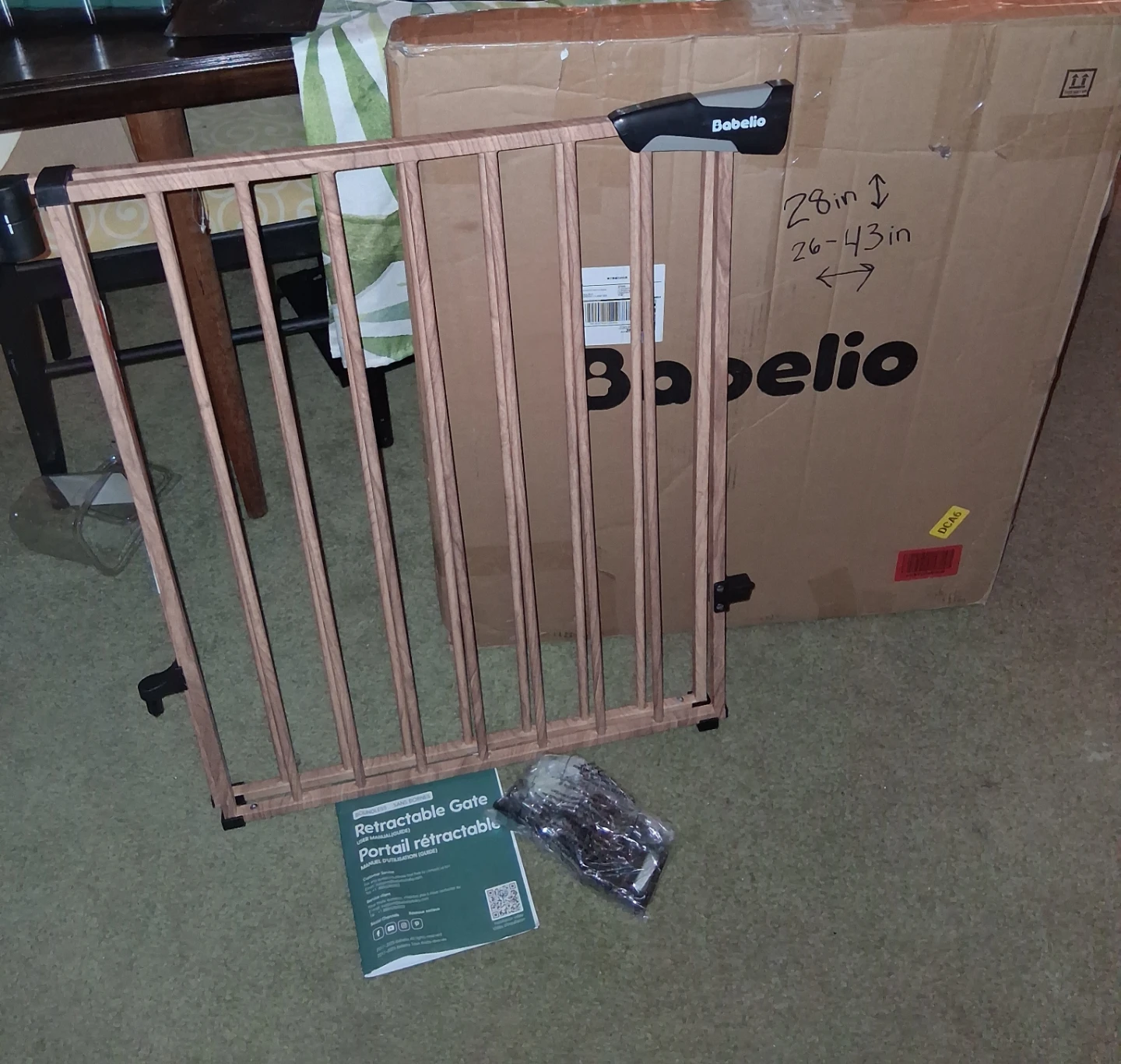 Babelio Retractable Baby Gate - Brown Wood Pattern