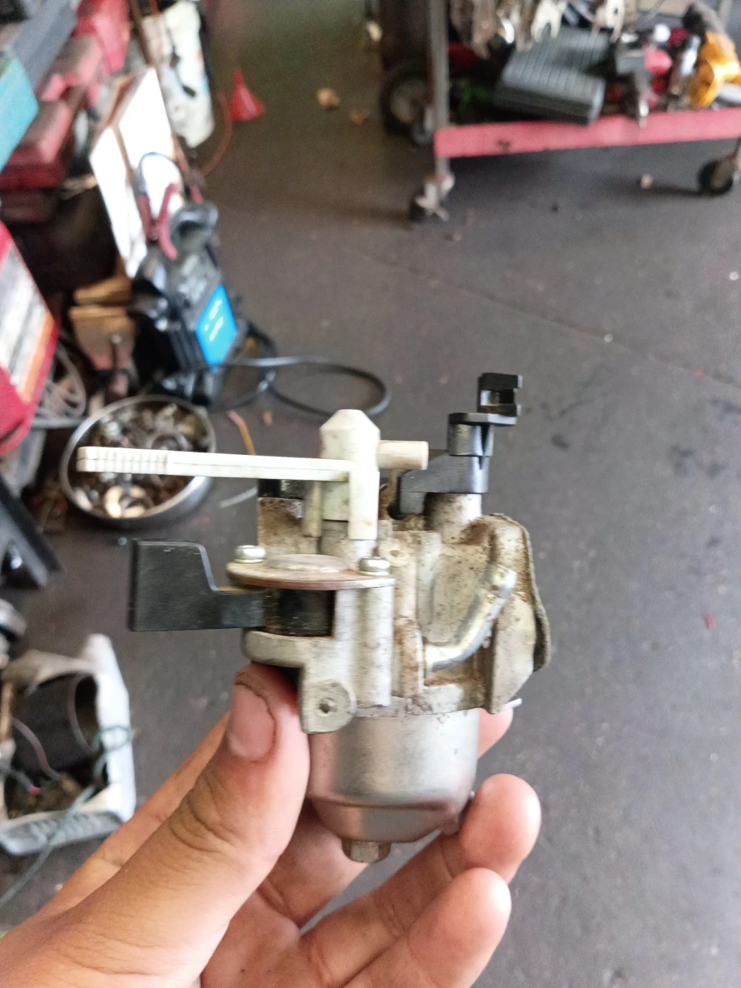Predator 212 CC carburetor - photo 2