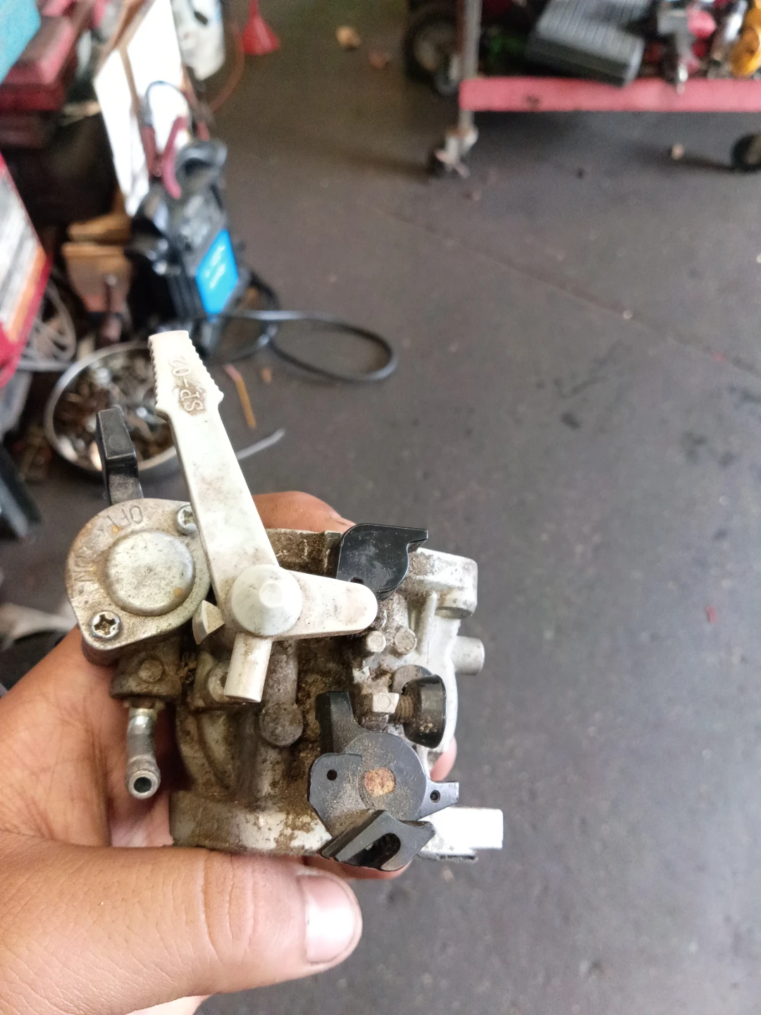 Predator 212 CC carburetor - photo 4