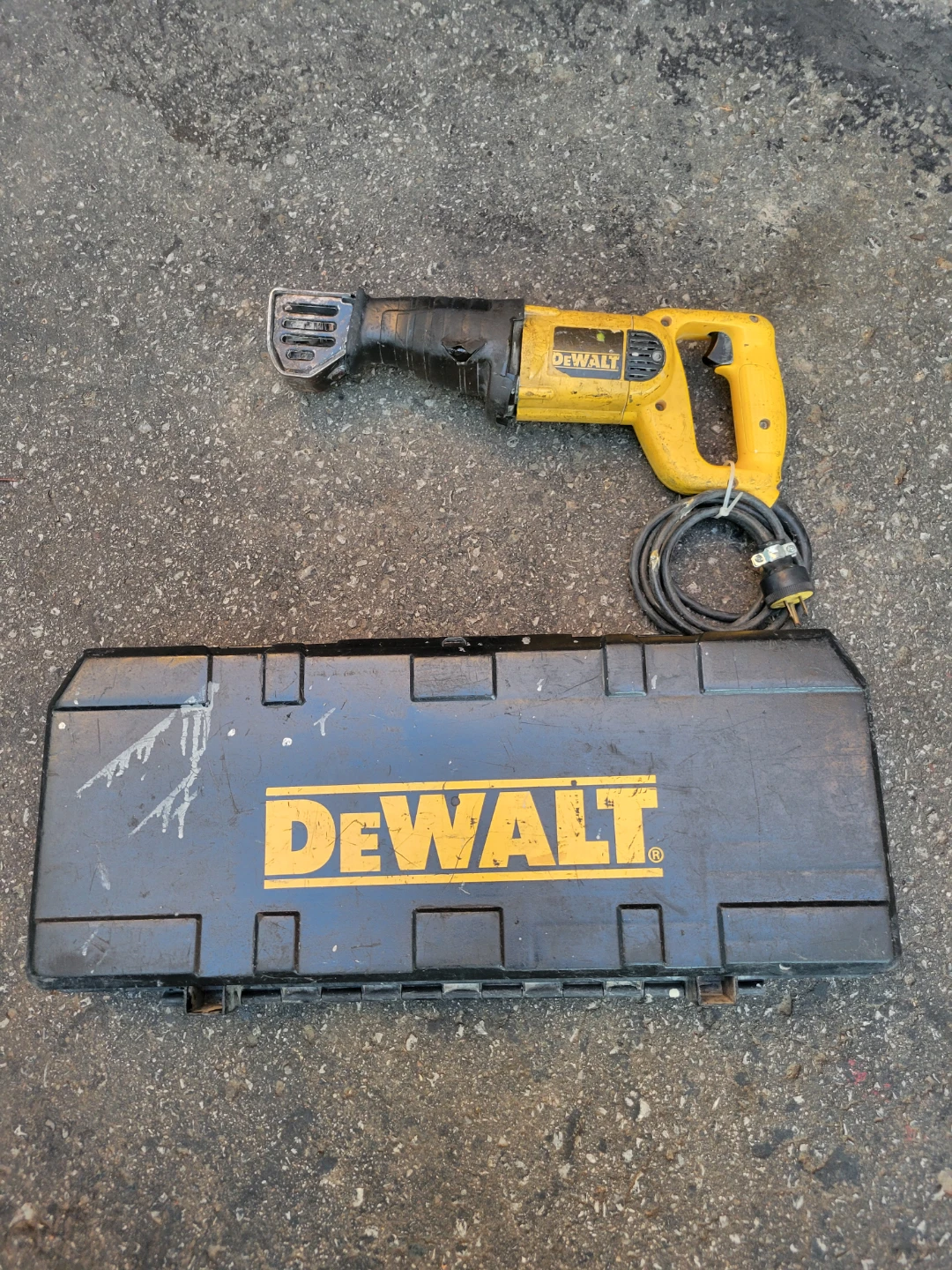 18V DeWalt Cordless Drill, Angle Grinder  charger, battery - photo 4