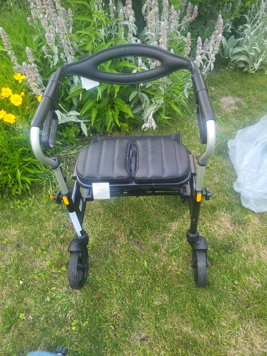 Evolution Trillium Premium 4-Wheel Rollator Mobility Walker - photo 2