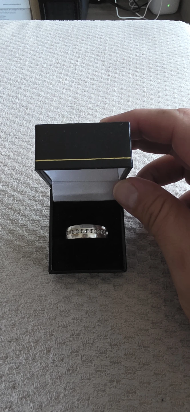 Men's diamond ring