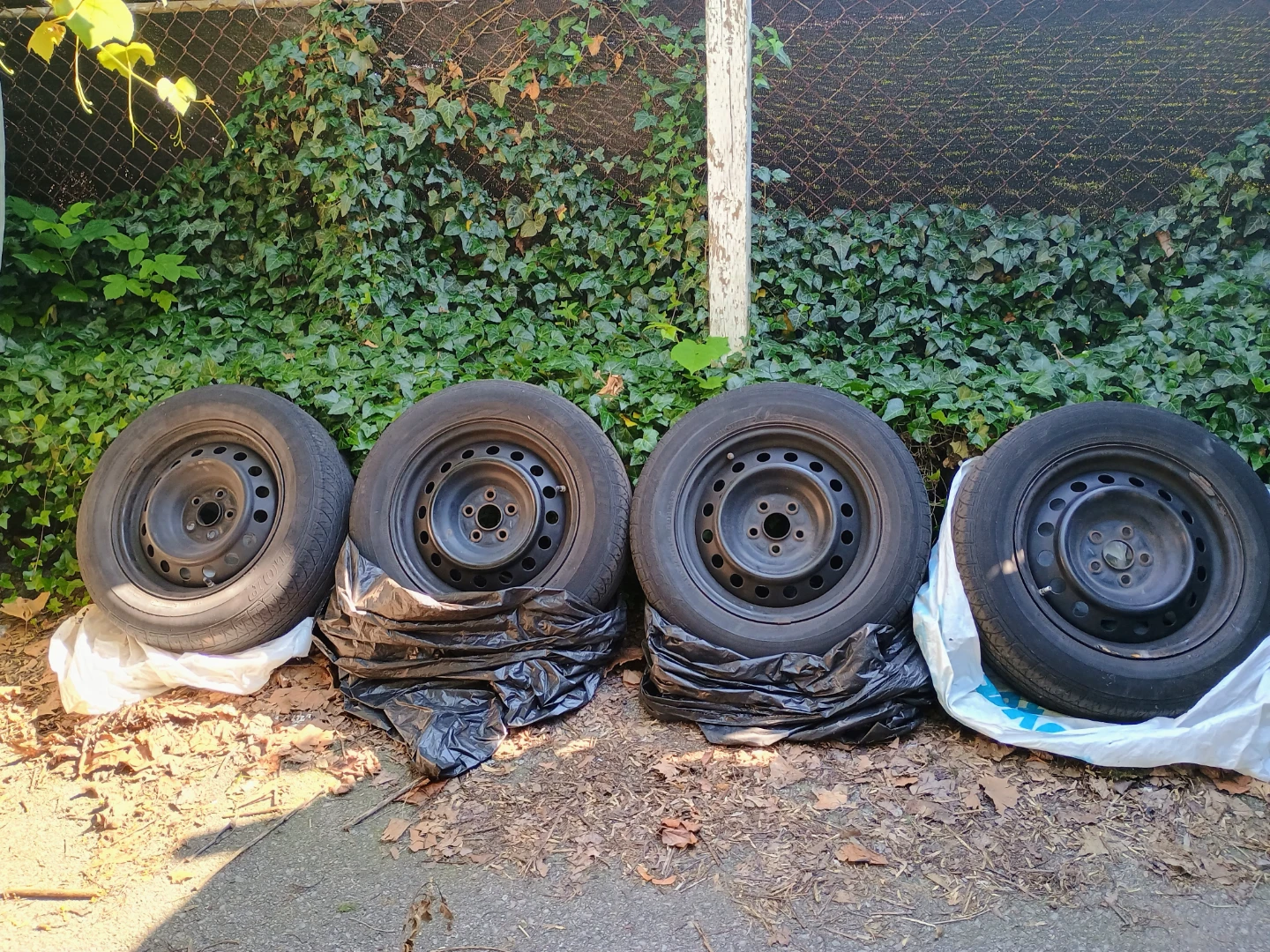 Dunlop All Season tires with steel rims for Toyota Corolla - photo 4