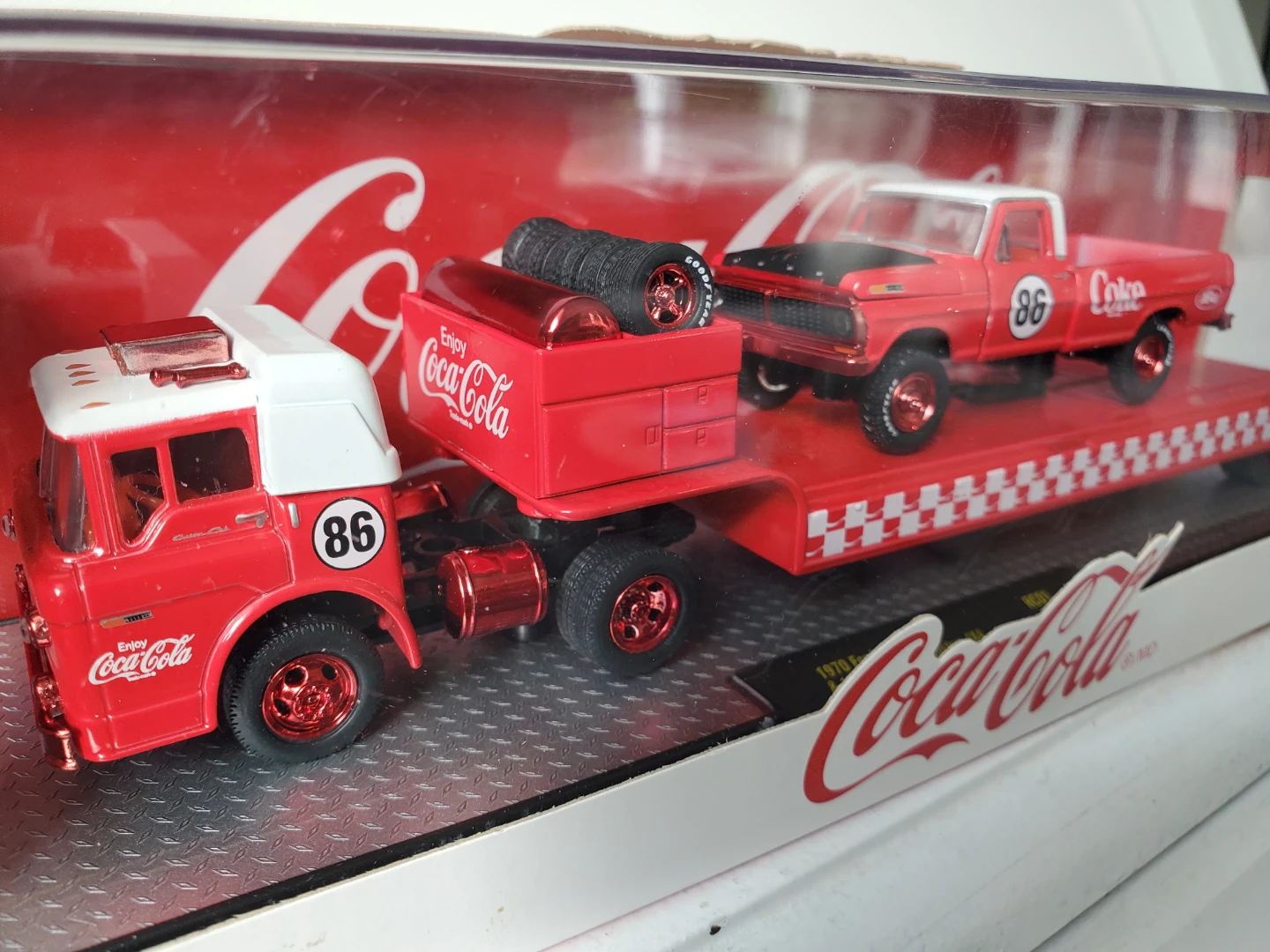 Coca-Cola x Ford Trucks Chase M2 - photo 2
