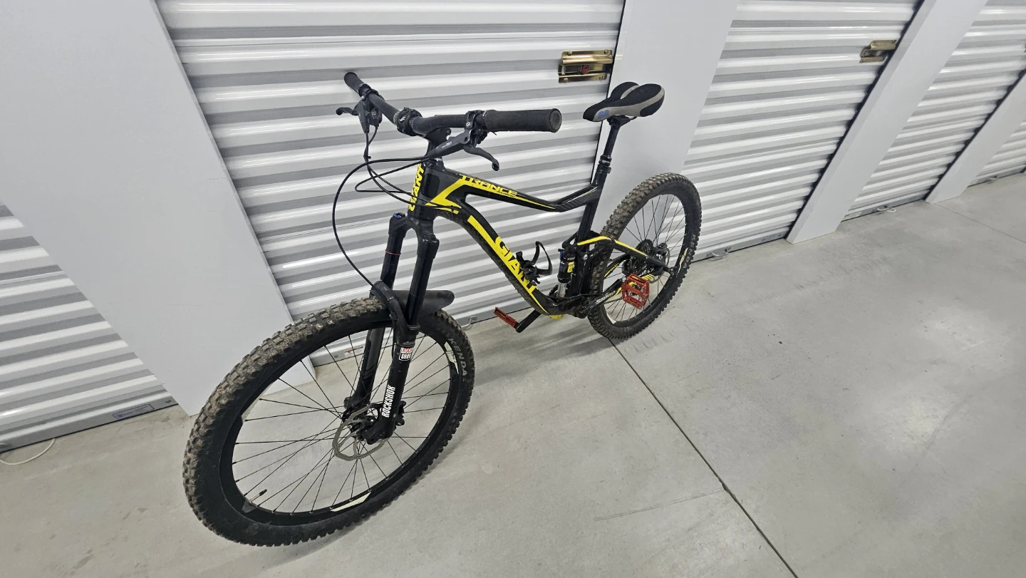 Giant Trance Advanced Mountain Bike 27.5(L)