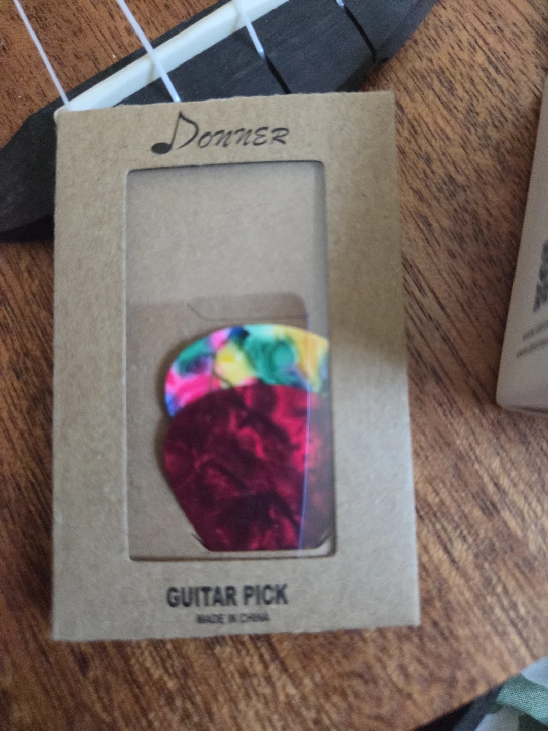 Donner Ukulele with Gig Bag, Tuner, Picks, and Strings - photo 3